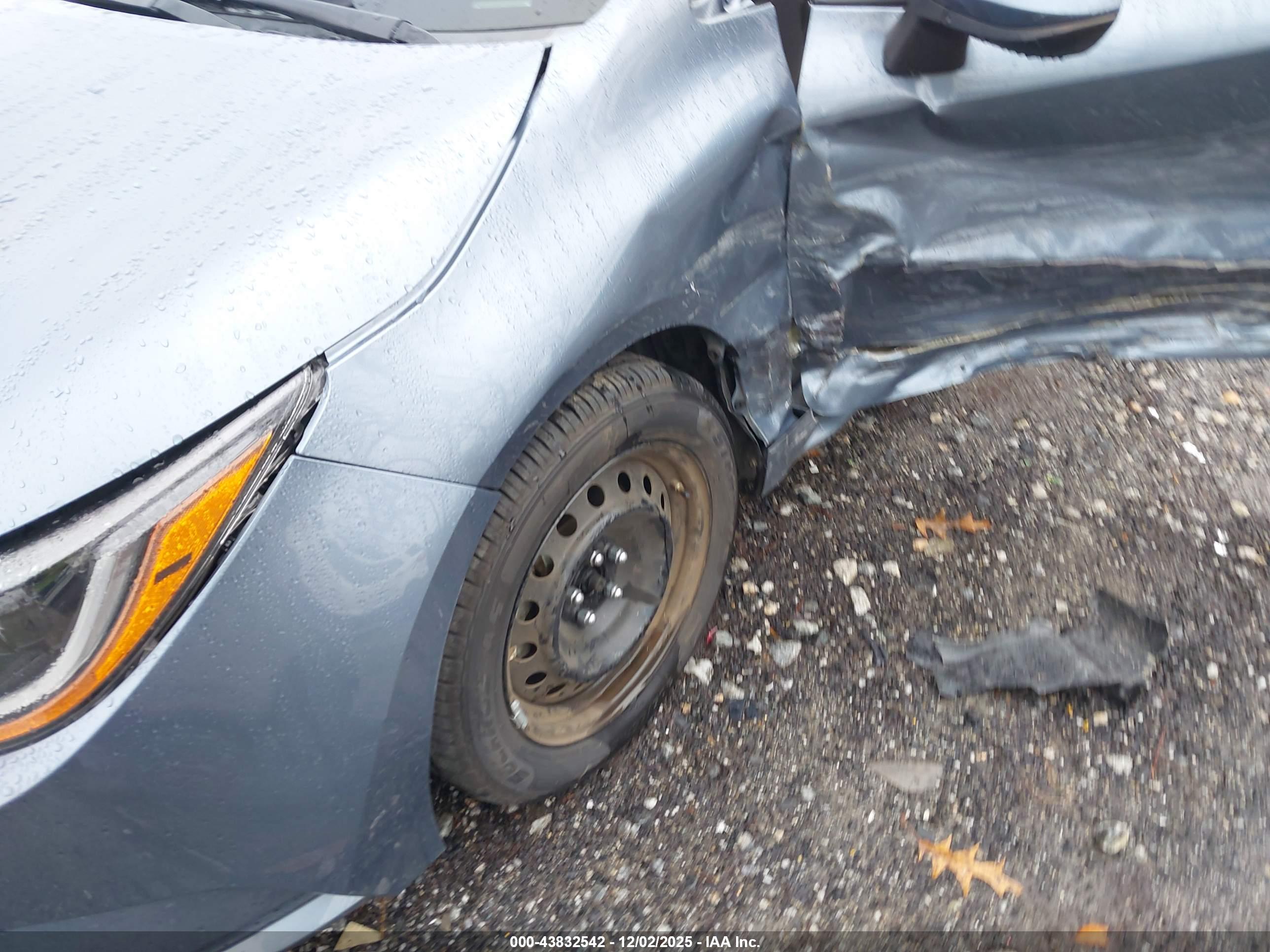 TOYOTA COROLLA image 6