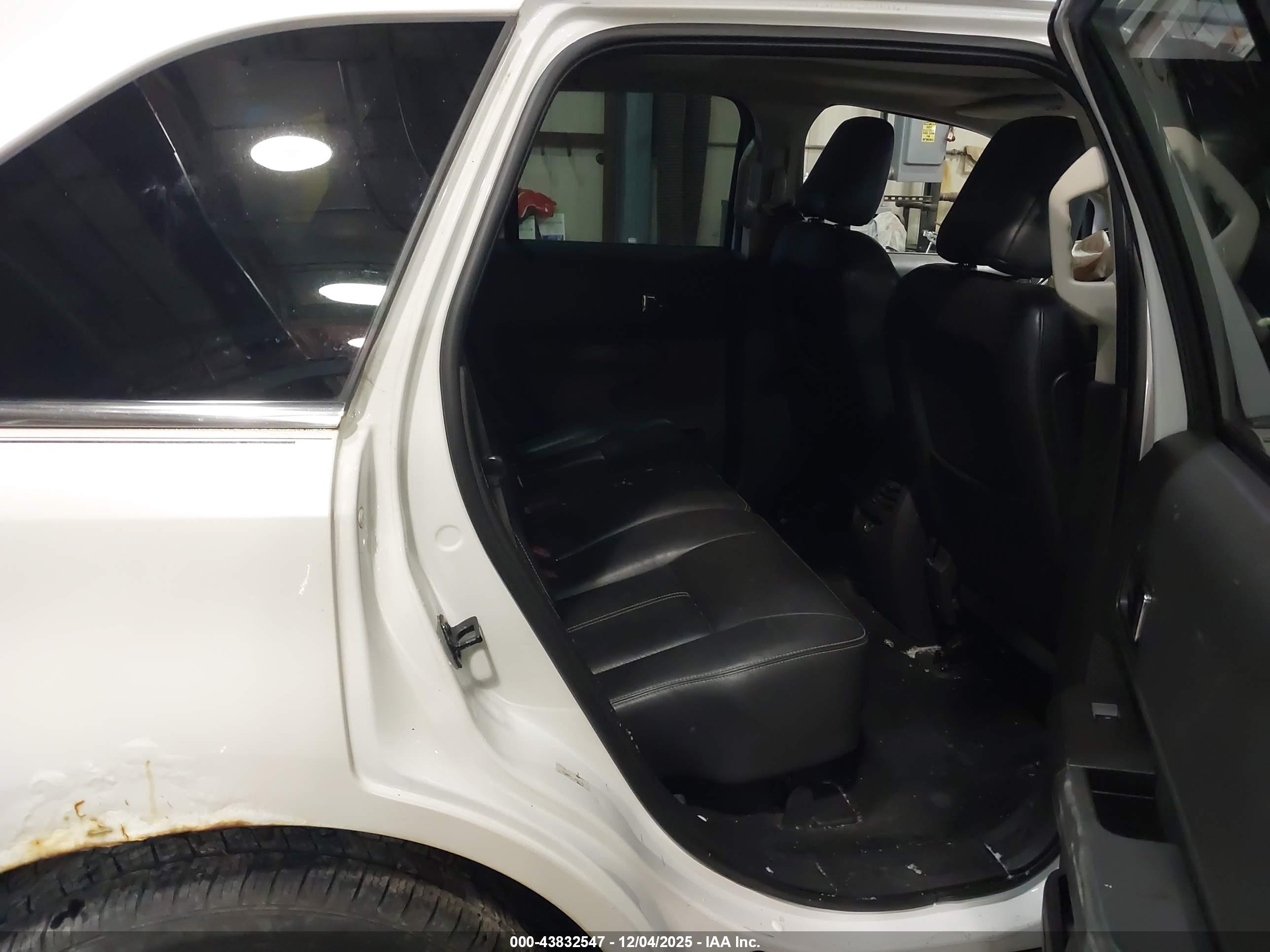 FORD EDGE image 8