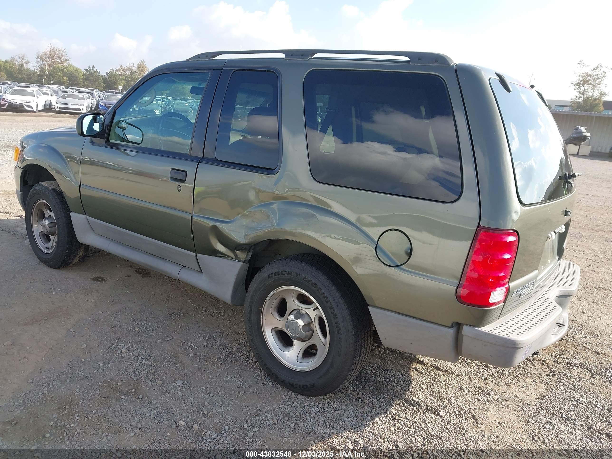 FORD EXPLORER image 3