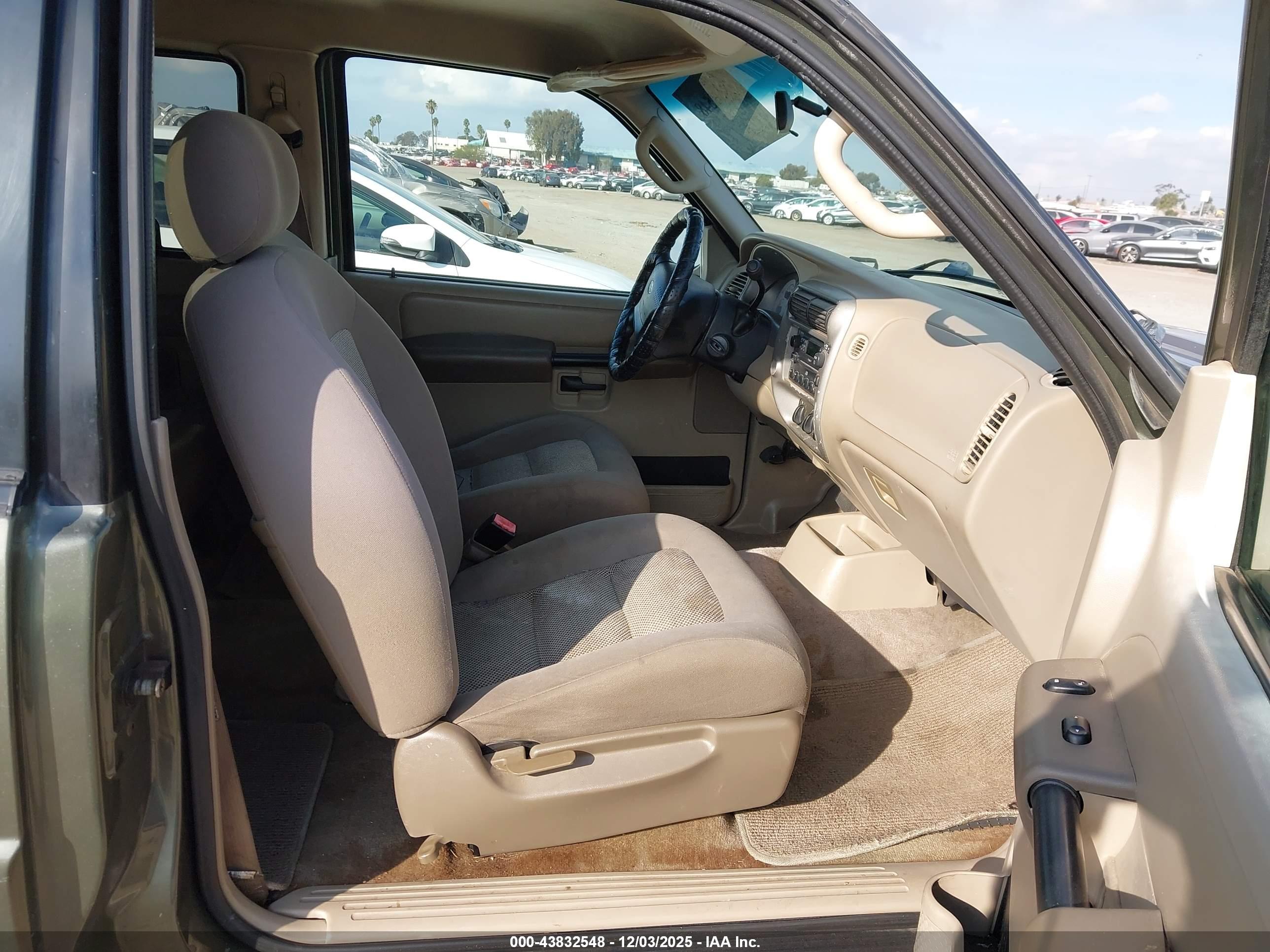 FORD EXPLORER image 5