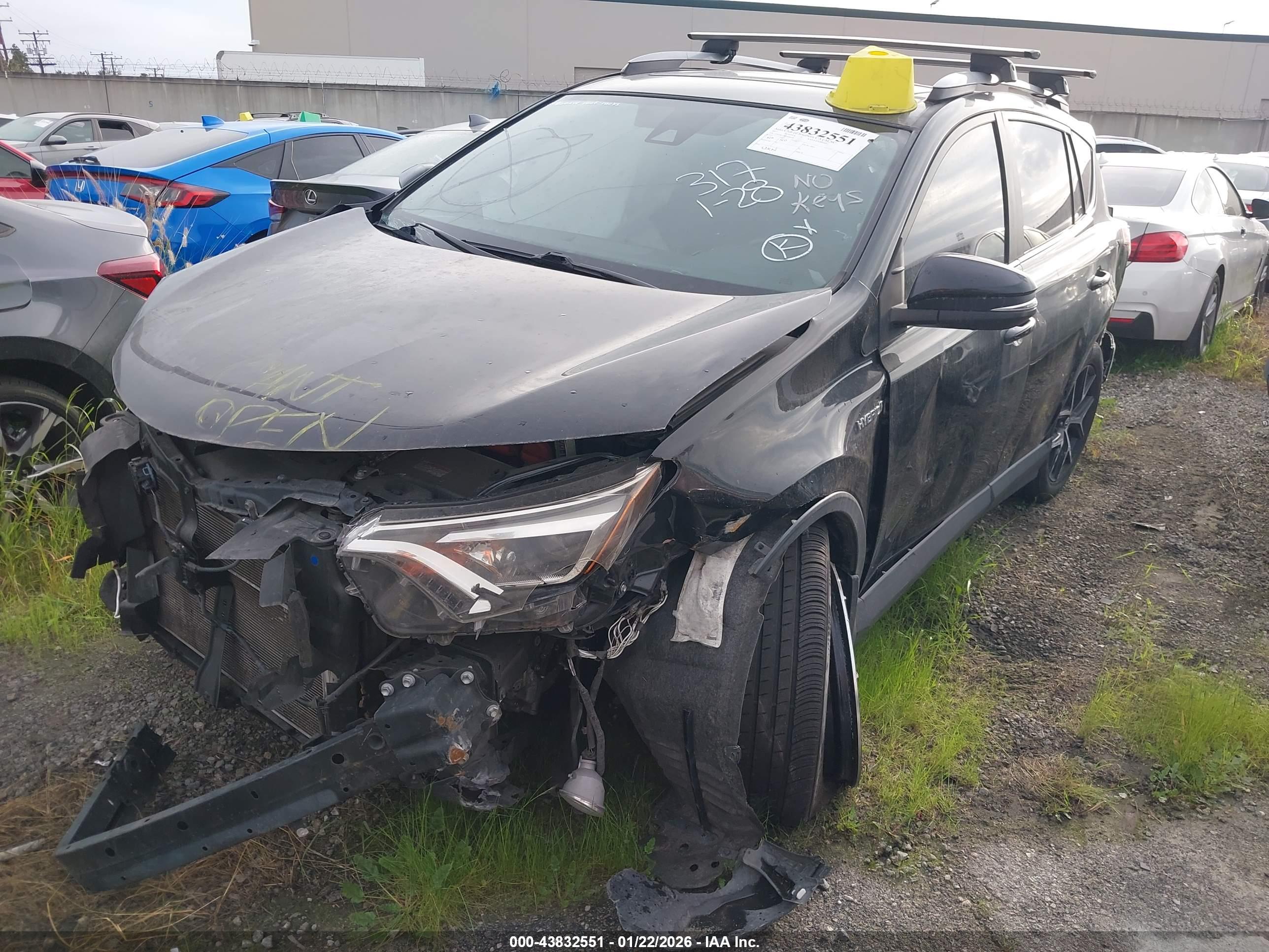 TOYOTA RAV4 image 2