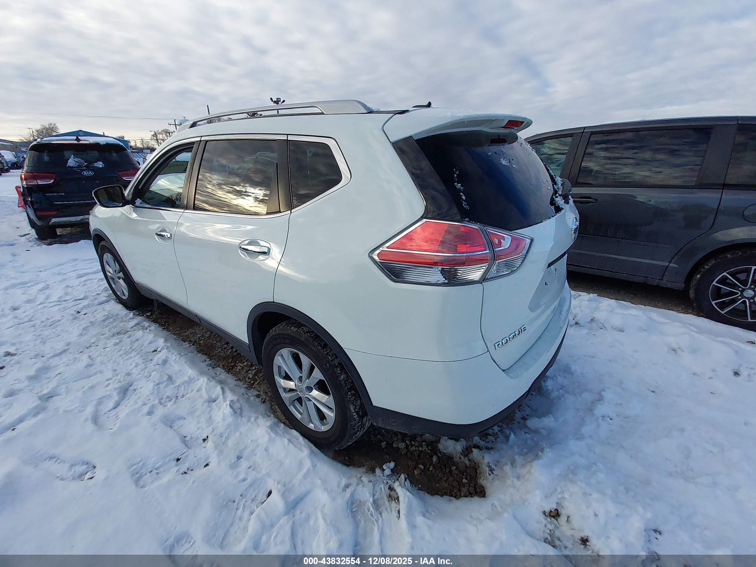 NISSAN ROGUE image 3