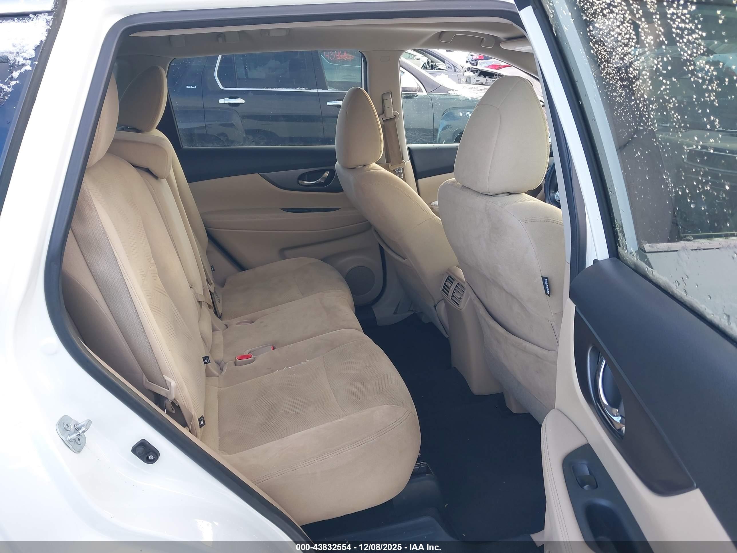 NISSAN ROGUE image 8