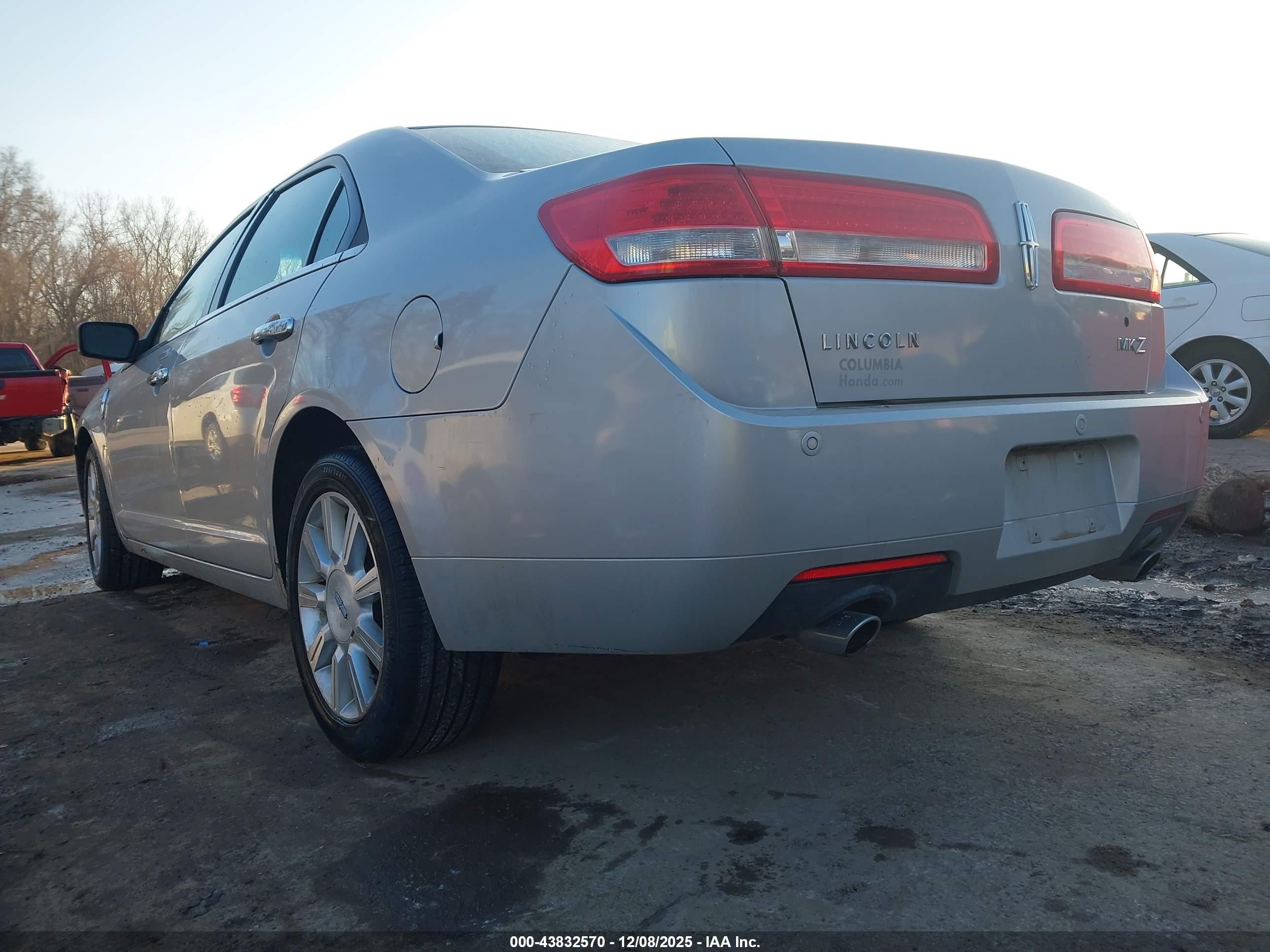 LINCOLN MKZ image 3