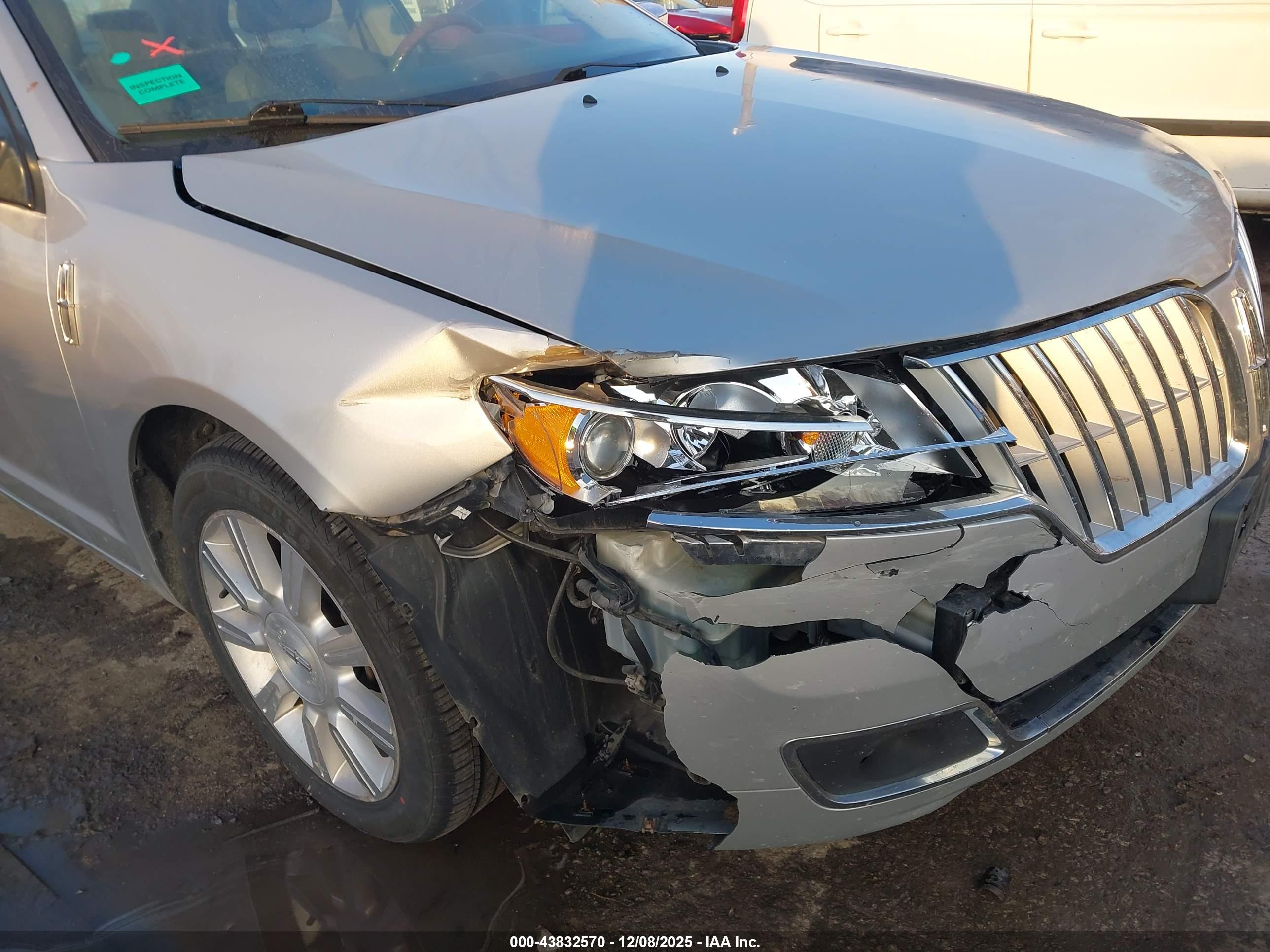 LINCOLN MKZ image 6