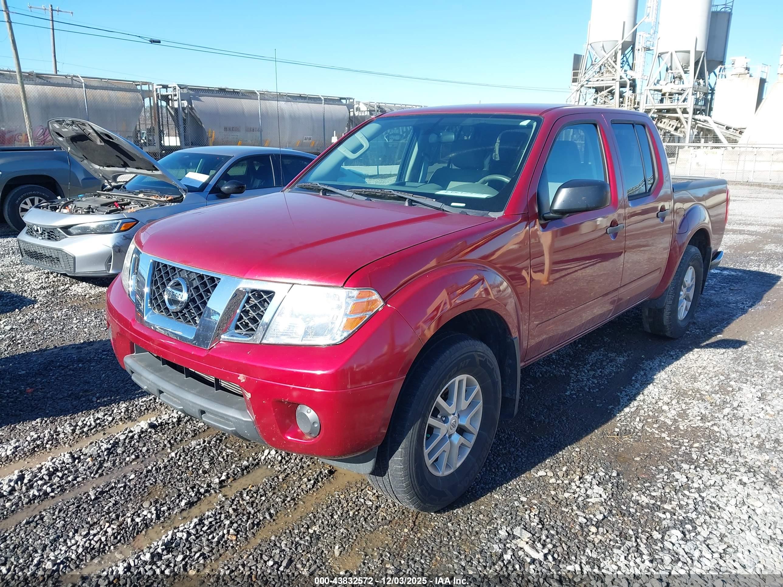 NISSAN FRONTIER image 2