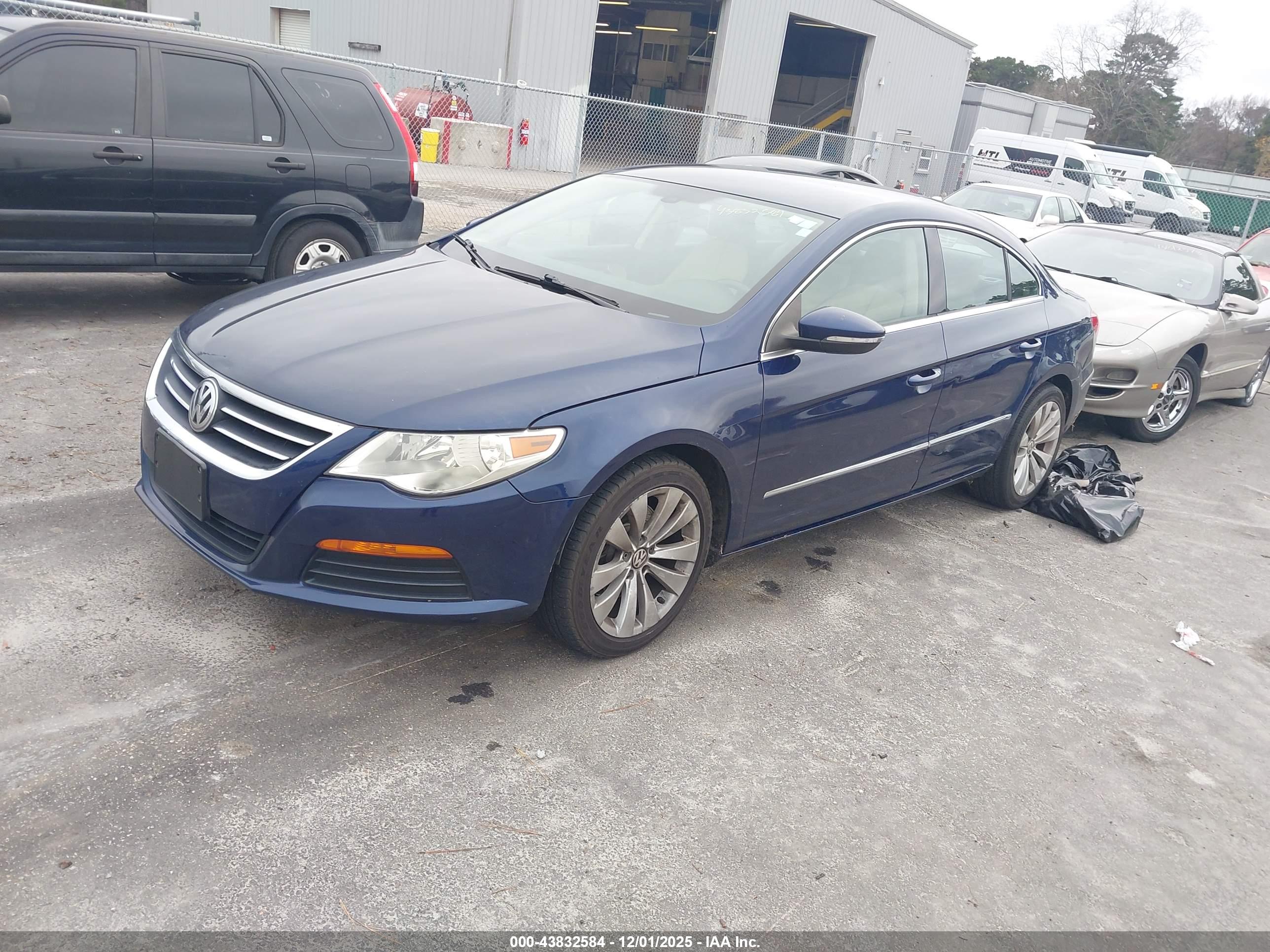 VOLKSWAGEN CC image 2