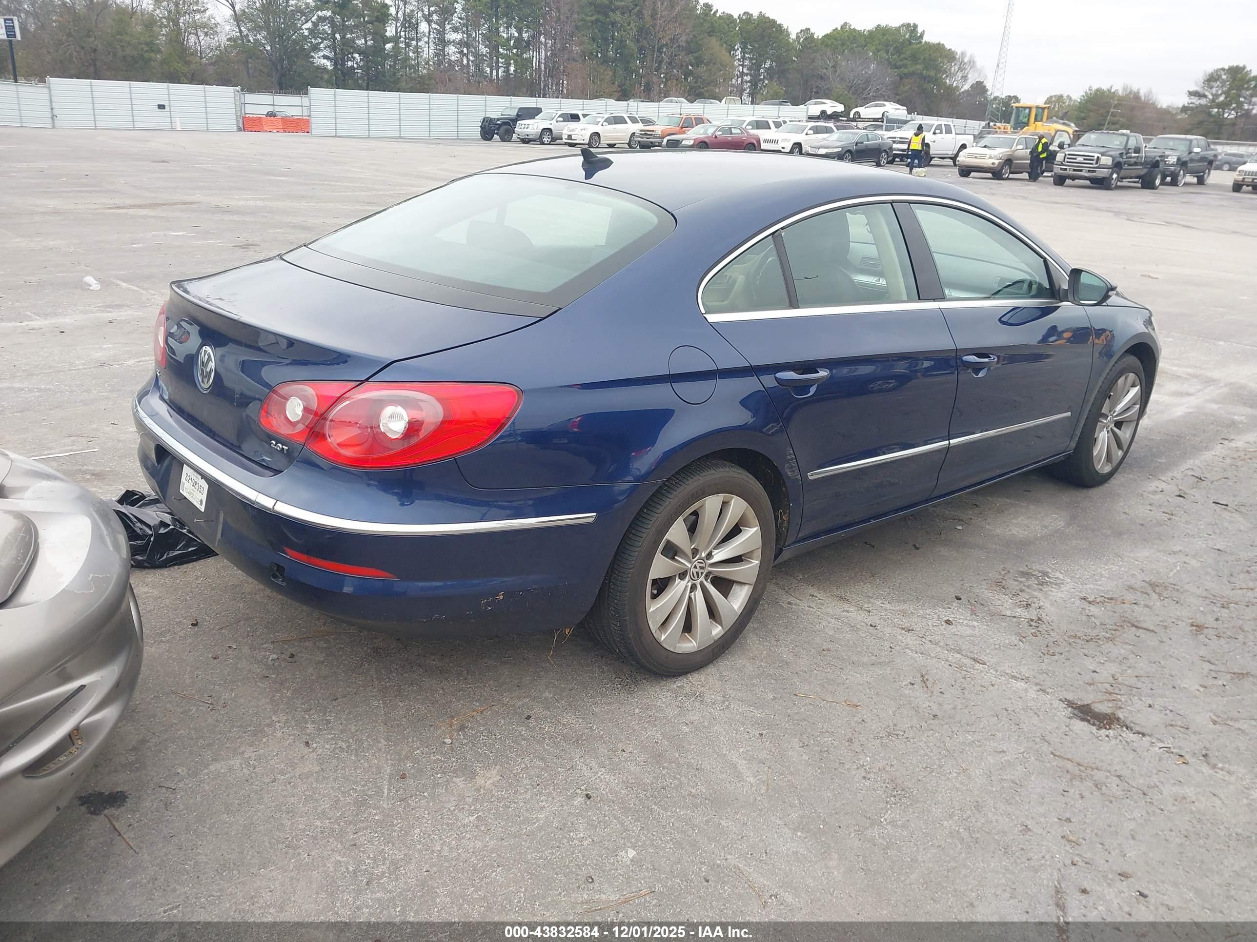 VOLKSWAGEN CC image 4
