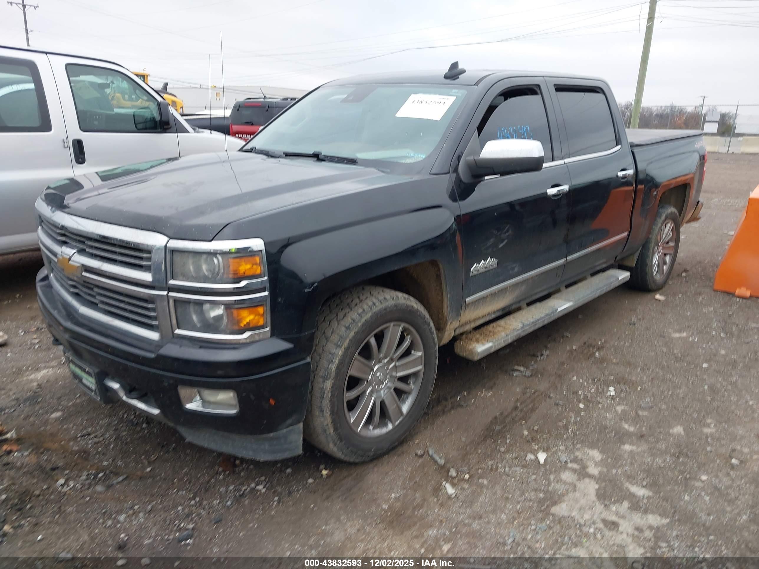 CHEVROLET SILVERADO image 2