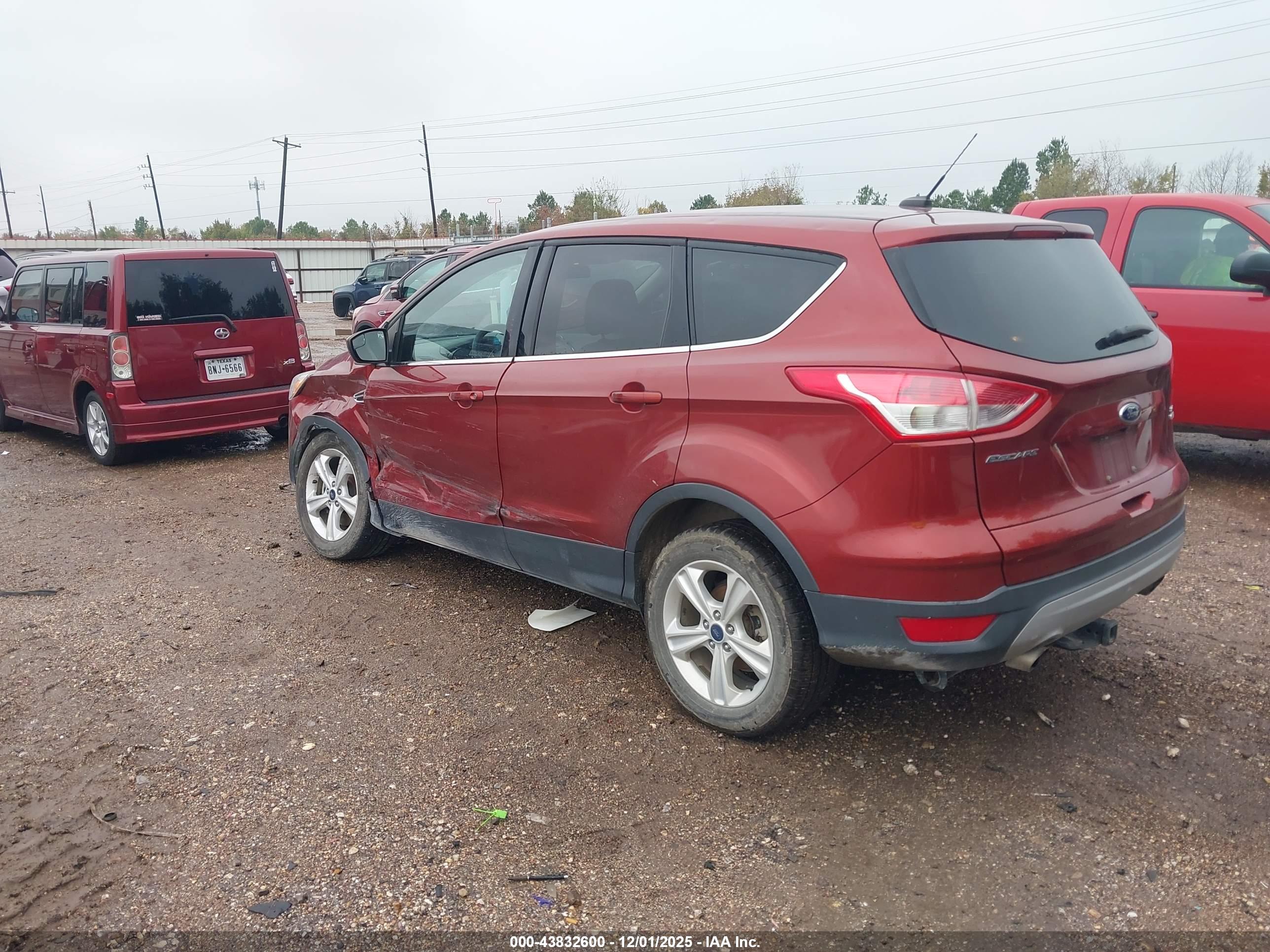 FORD ESCAPE image 3