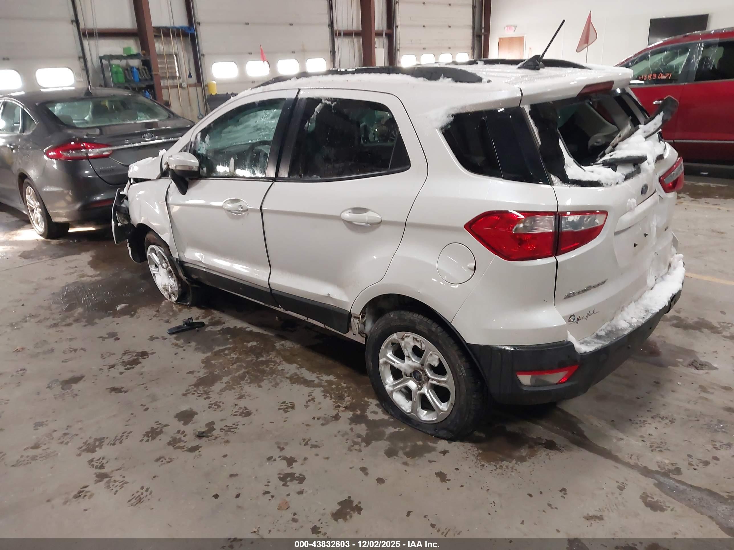FORD ECOSPORT image 3