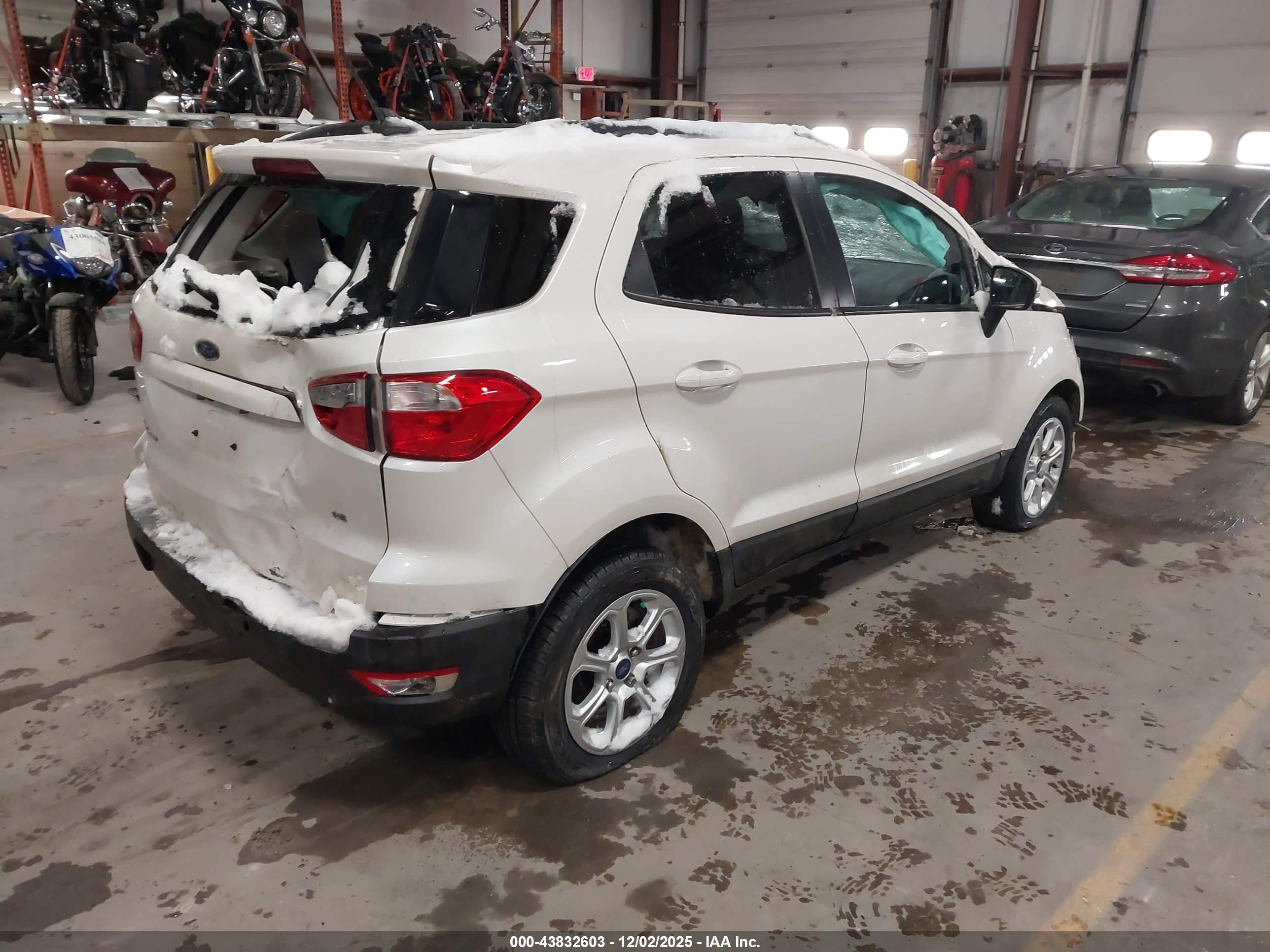 FORD ECOSPORT image 4