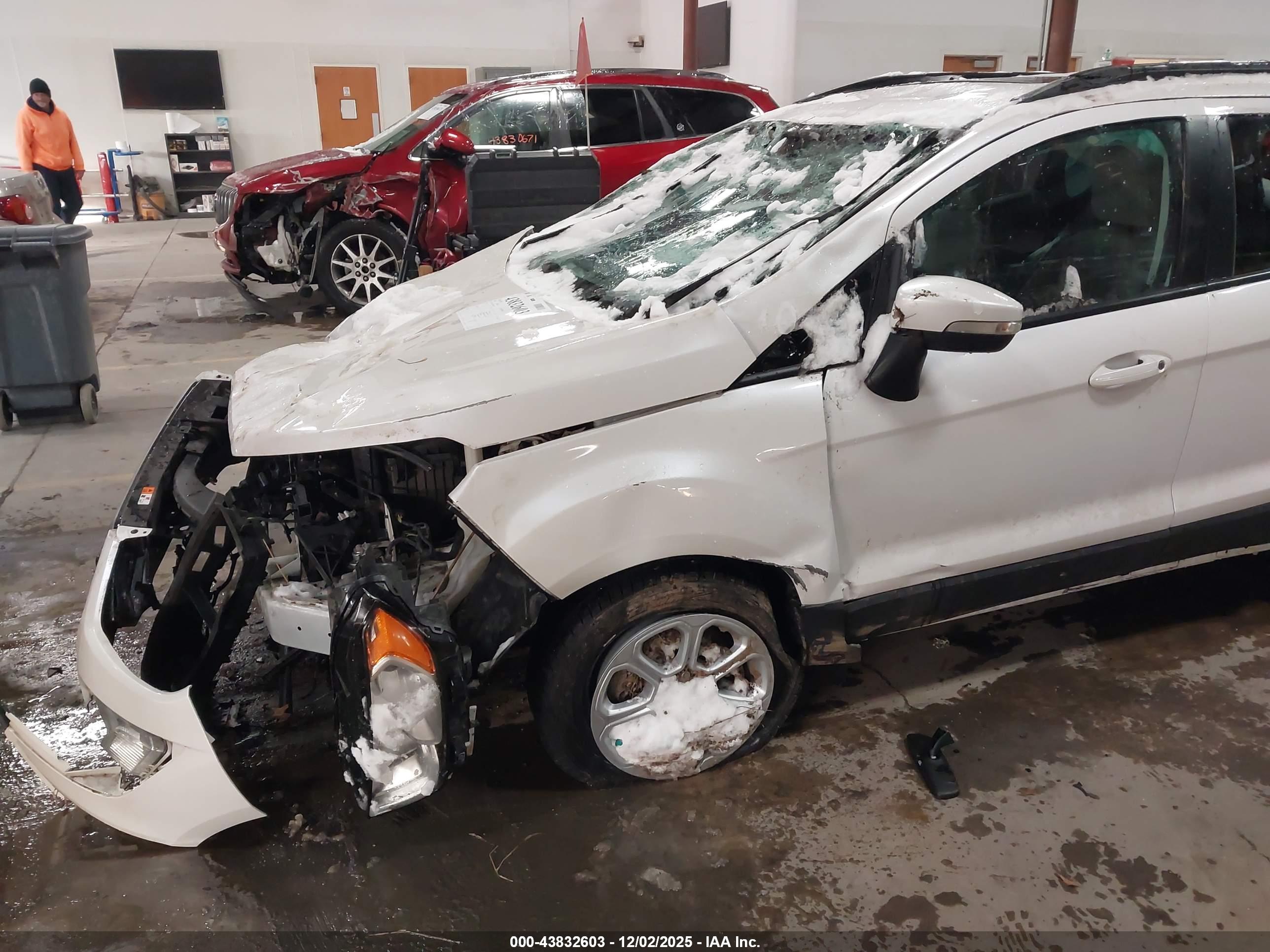 FORD ECOSPORT image 6