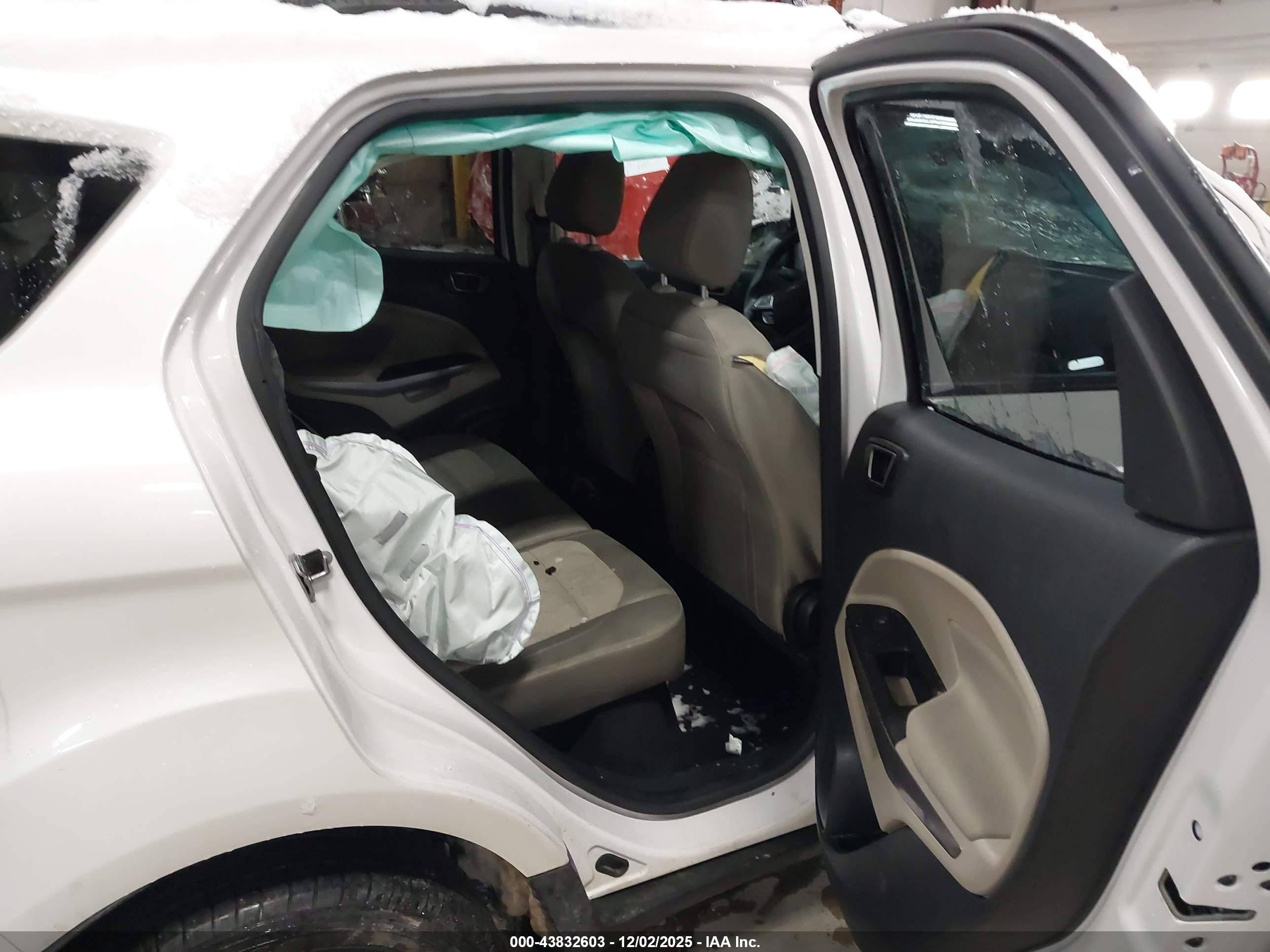 FORD ECOSPORT image 8
