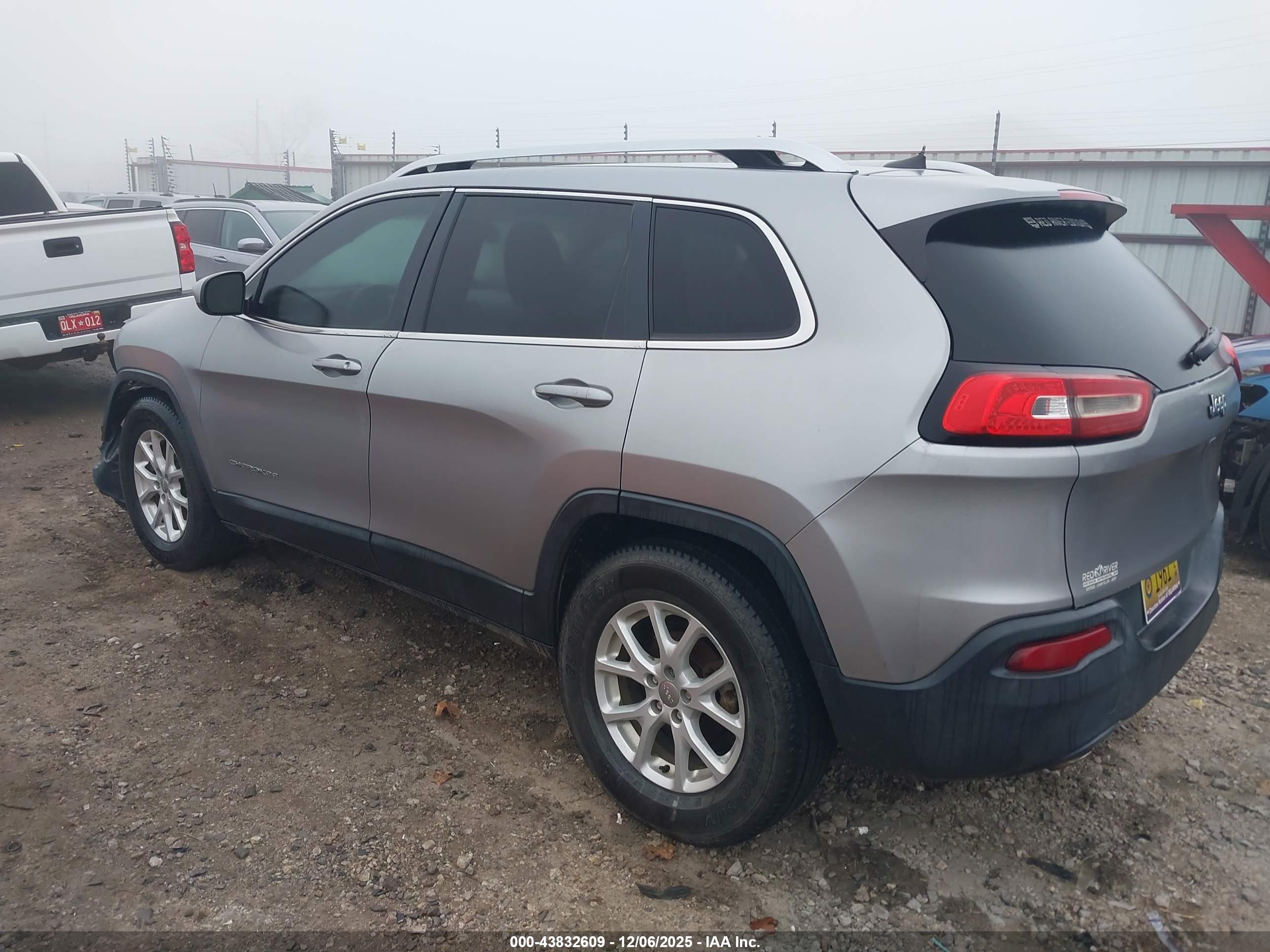 JEEP CHEROKEE image 3