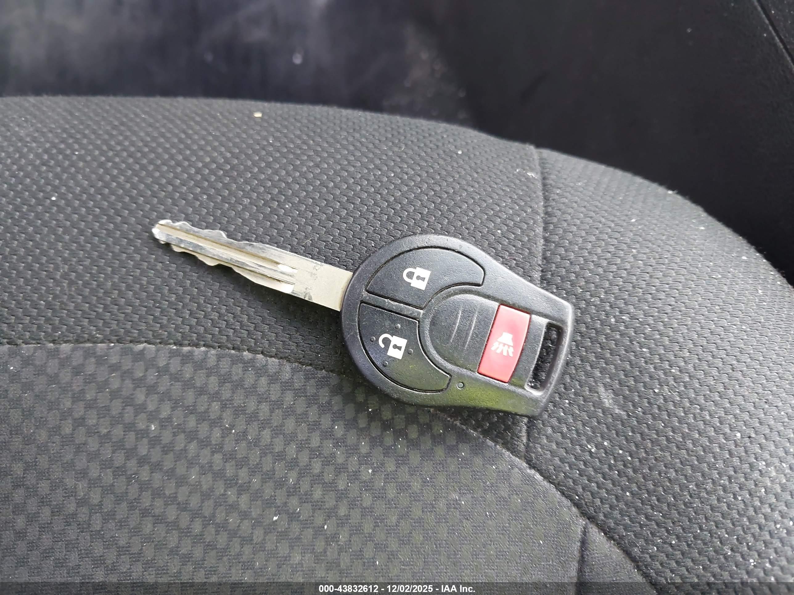 NISSAN ROGUE image 11