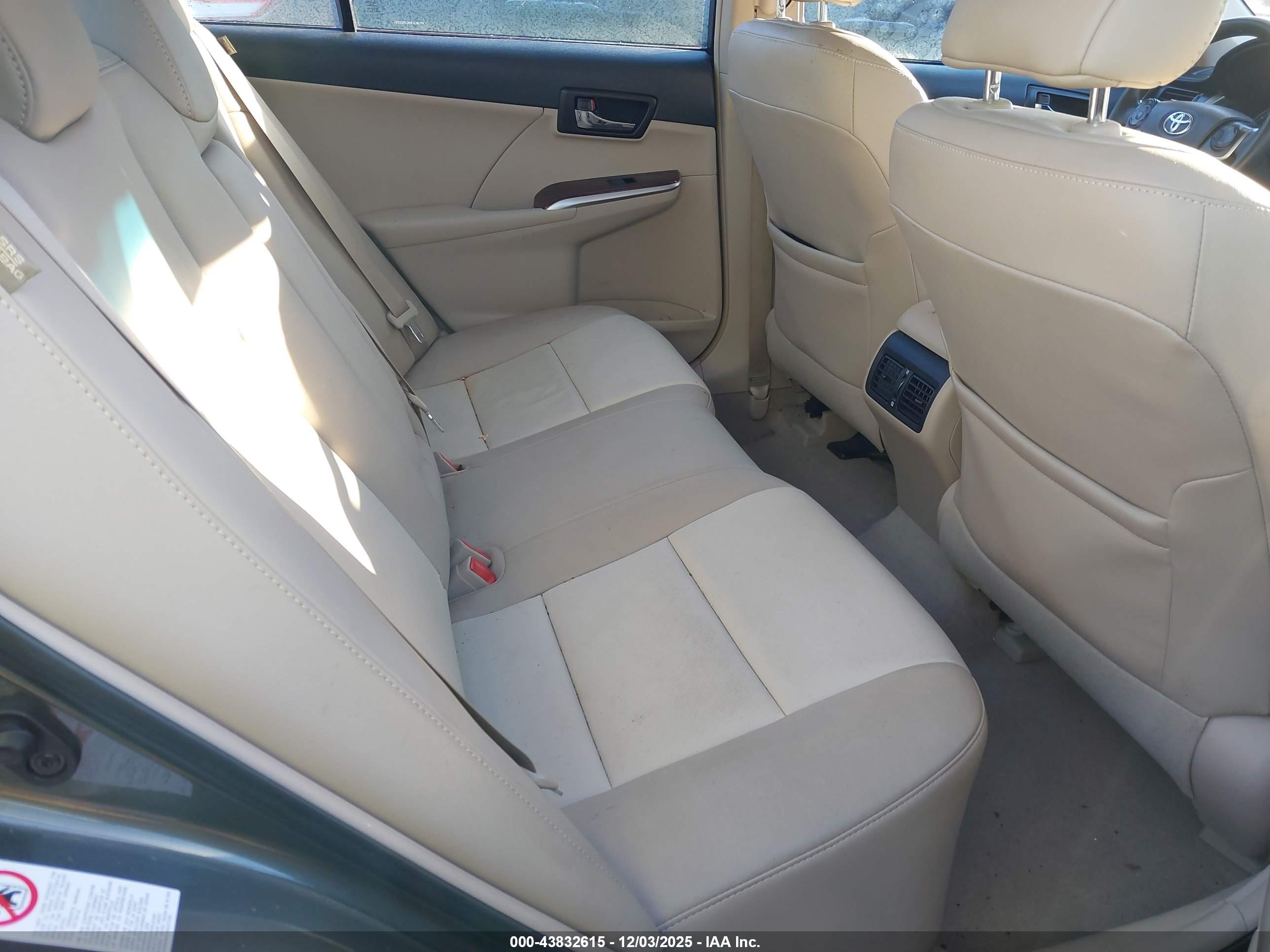 TOYOTA CAMRY image 8