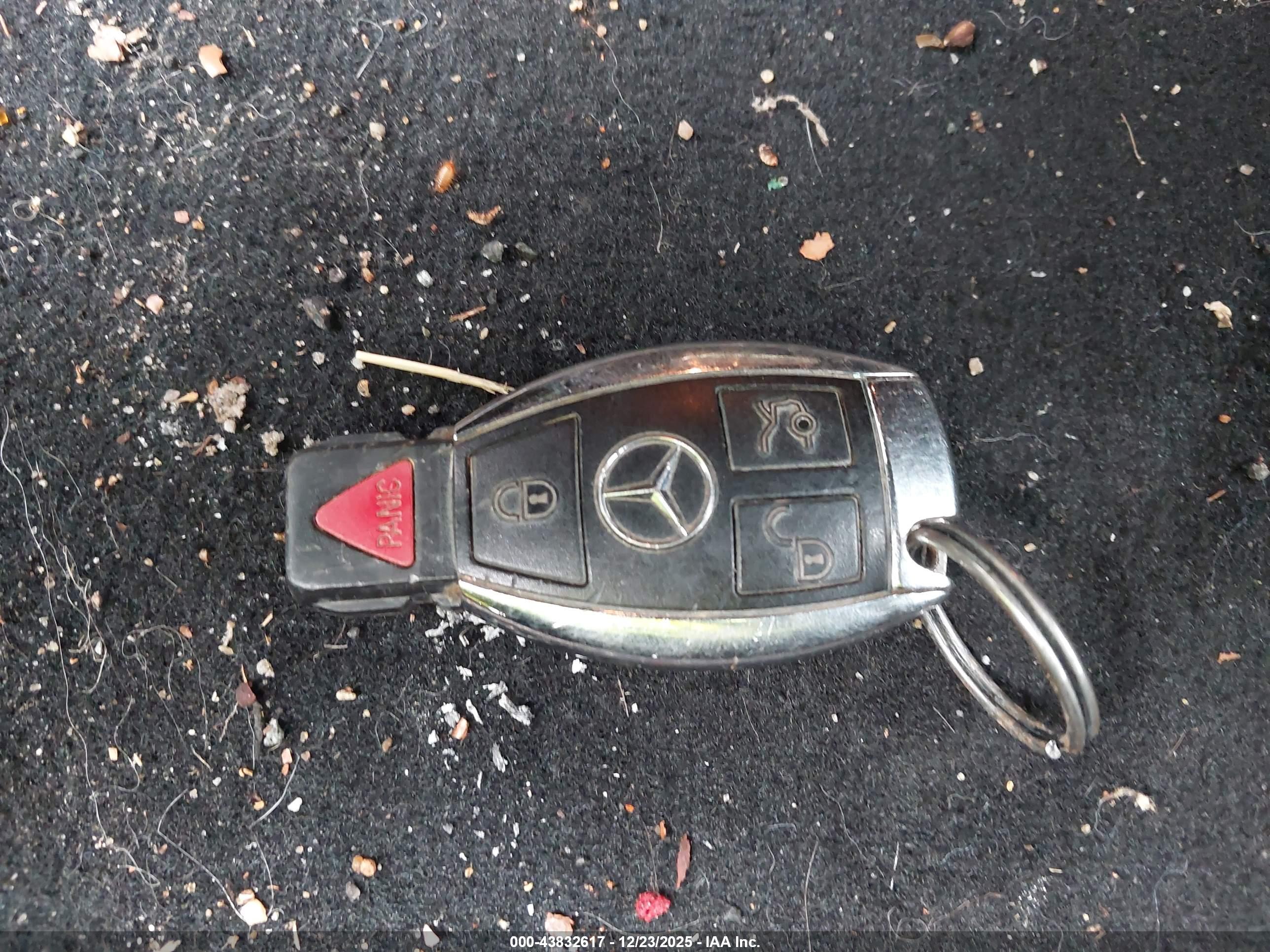 MERCEDES-BENZ C image 11