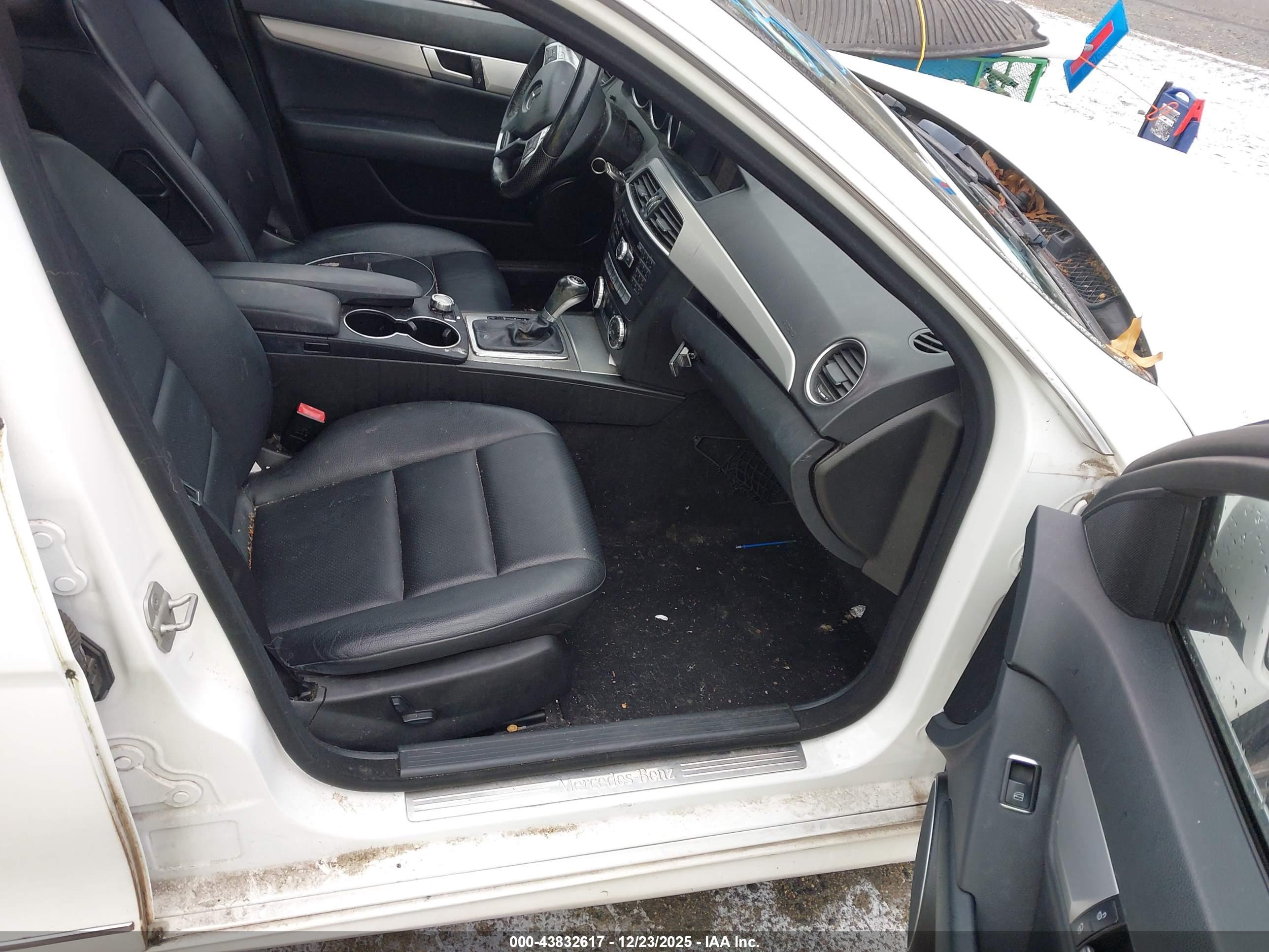 MERCEDES-BENZ C image 5