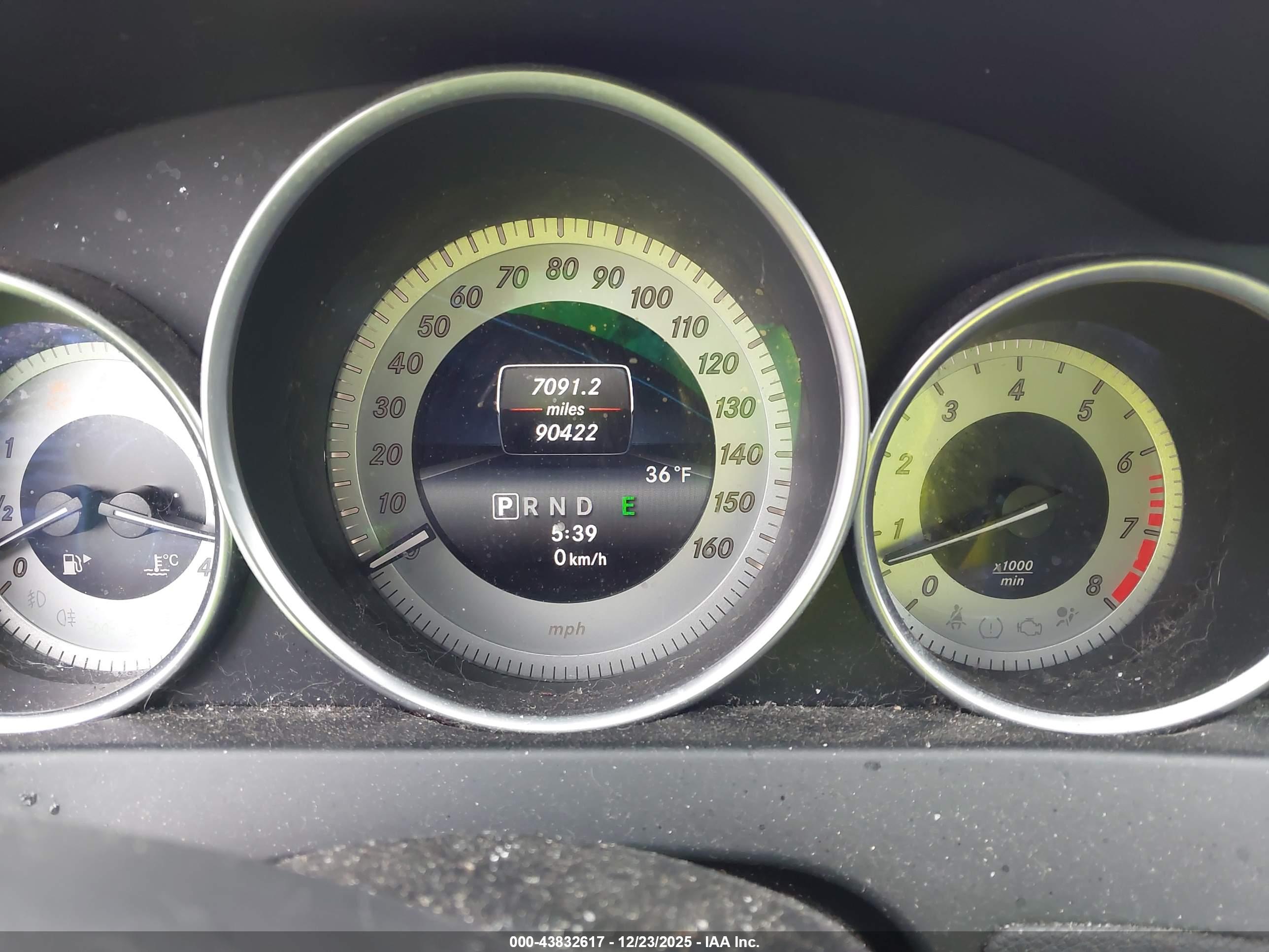 MERCEDES-BENZ C image 7
