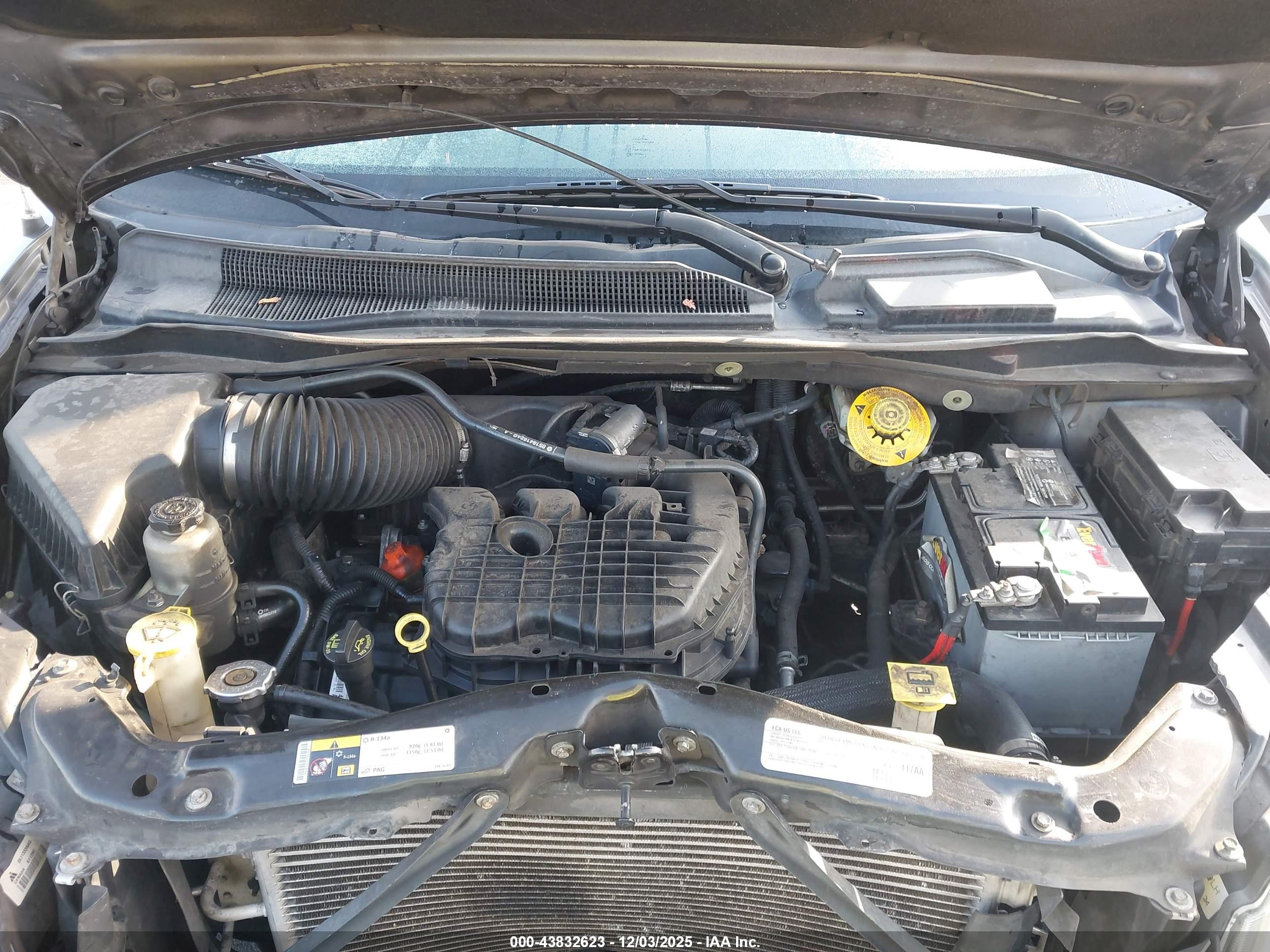 CHRYSLER TOWN image 10