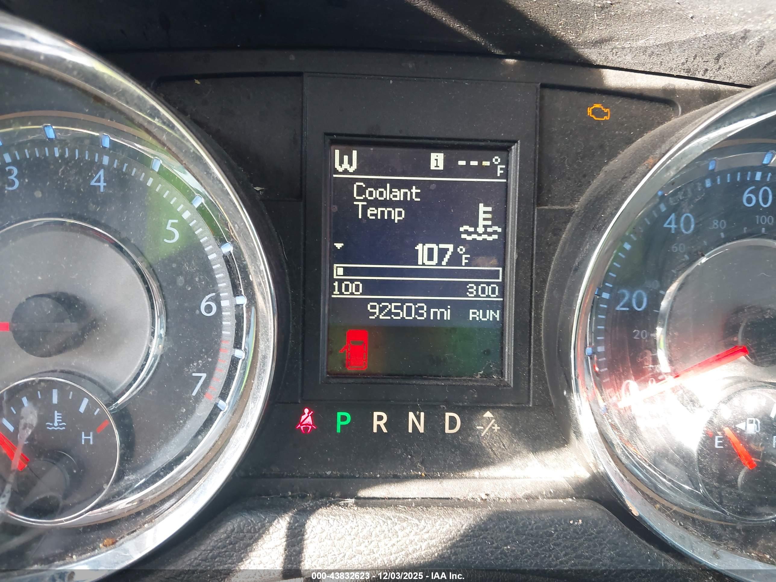 CHRYSLER TOWN image 7