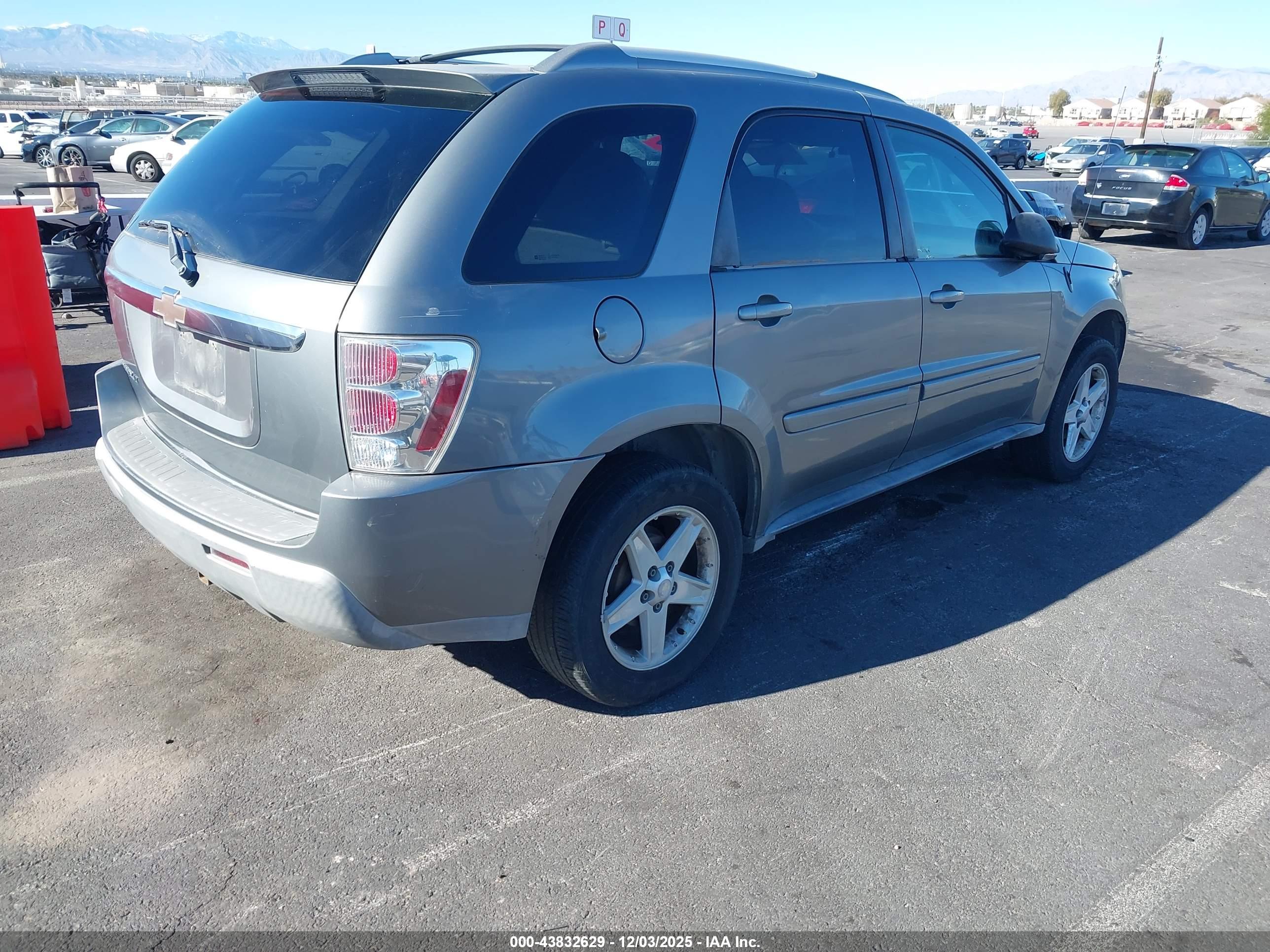 CHEVROLET EQUINOX image 4