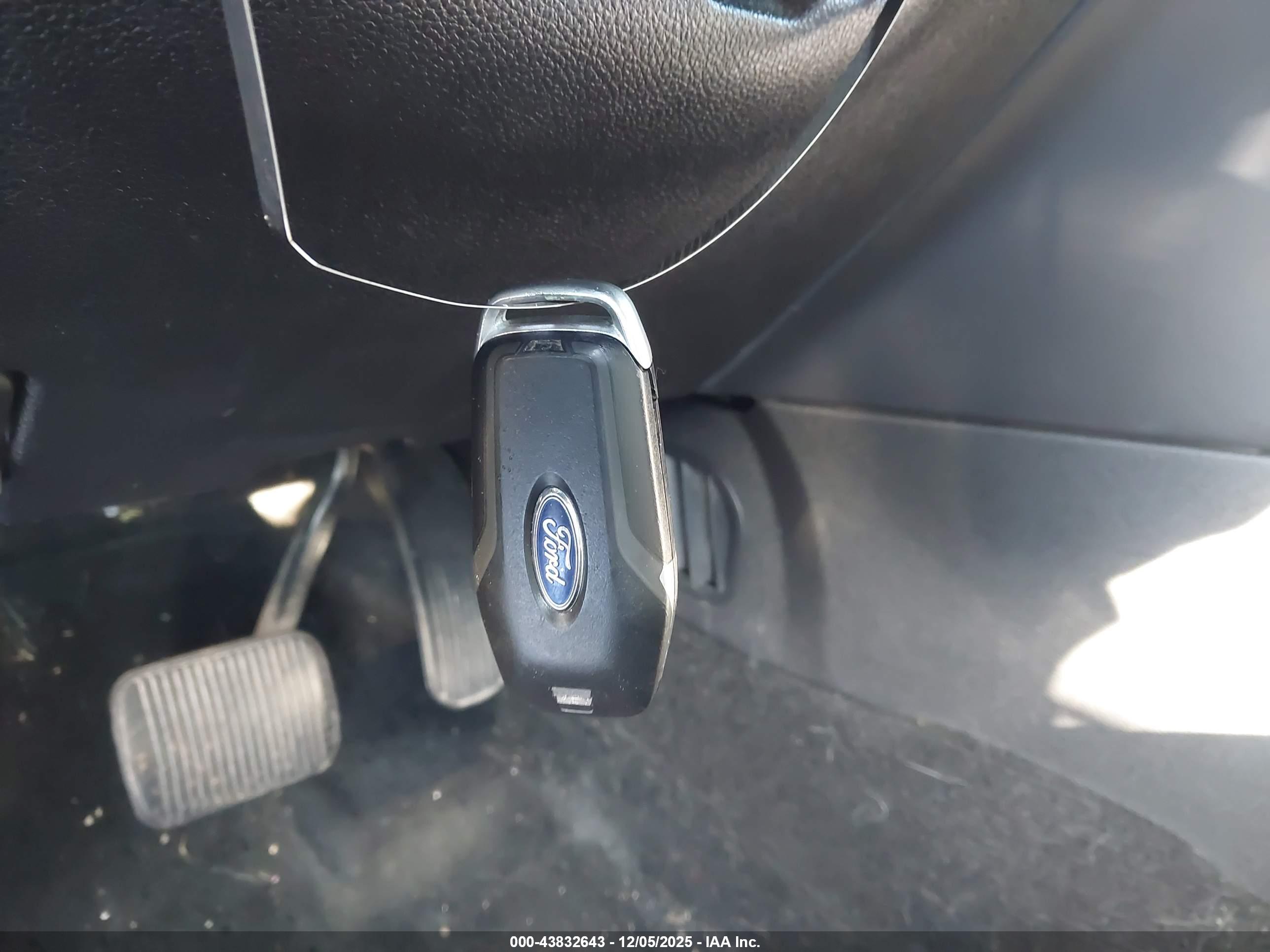 FORD EXPLORER image 11