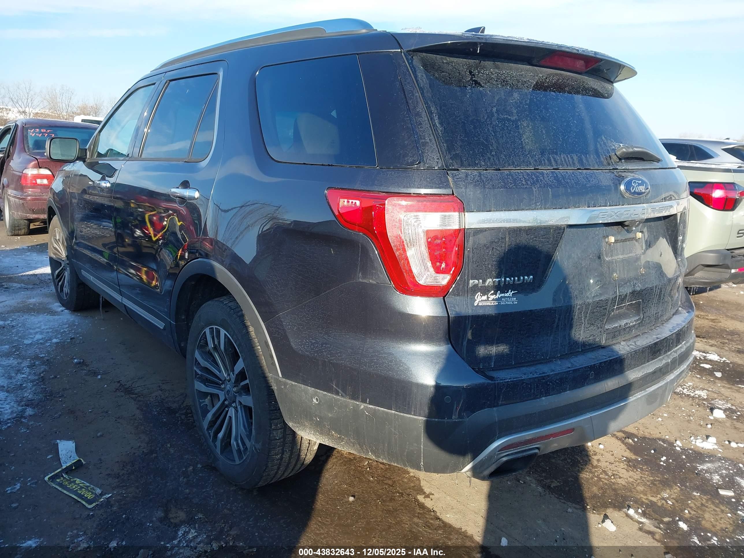 FORD EXPLORER image 3