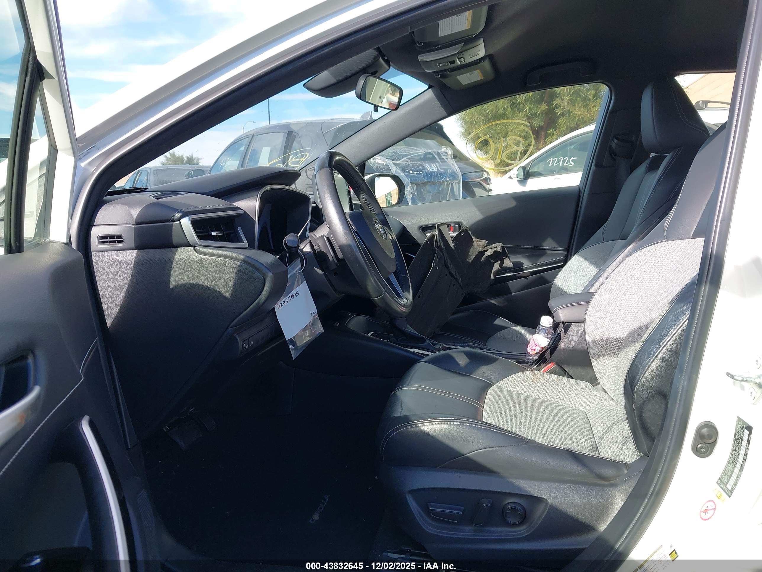 TOYOTA COROLLA image 5