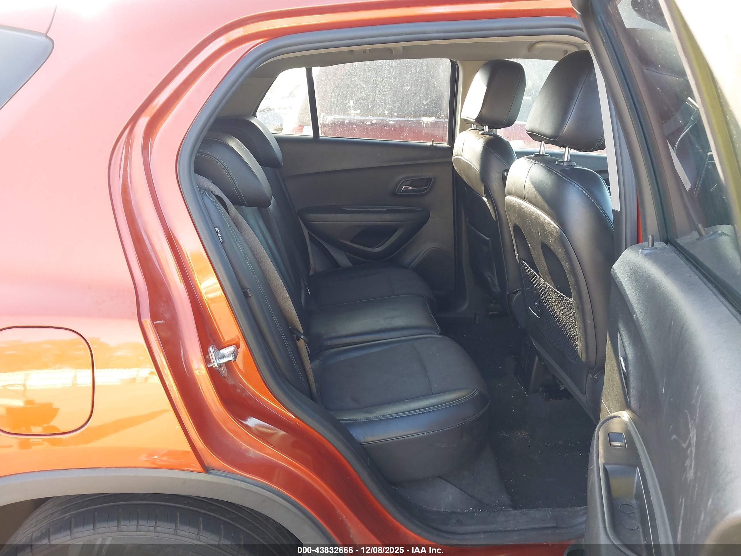 CHEVROLET TRAX image 8