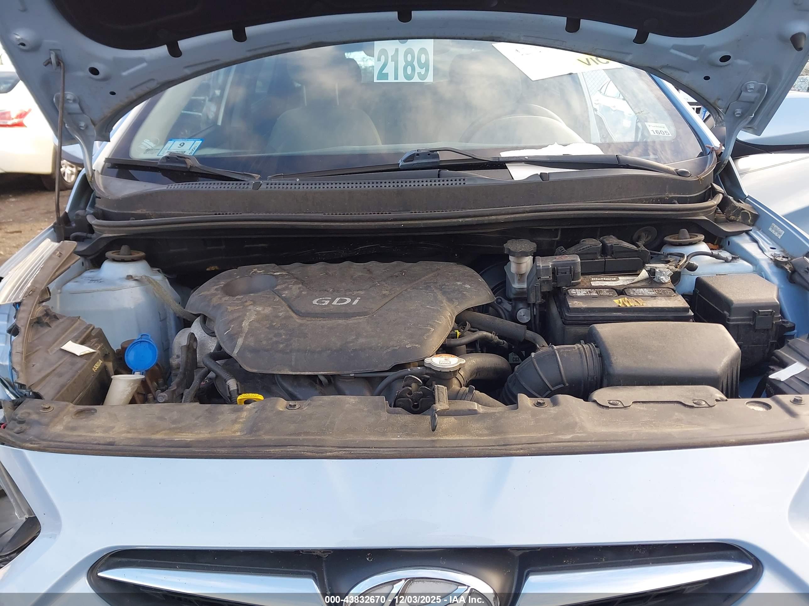 HYUNDAI ACCENT image 10