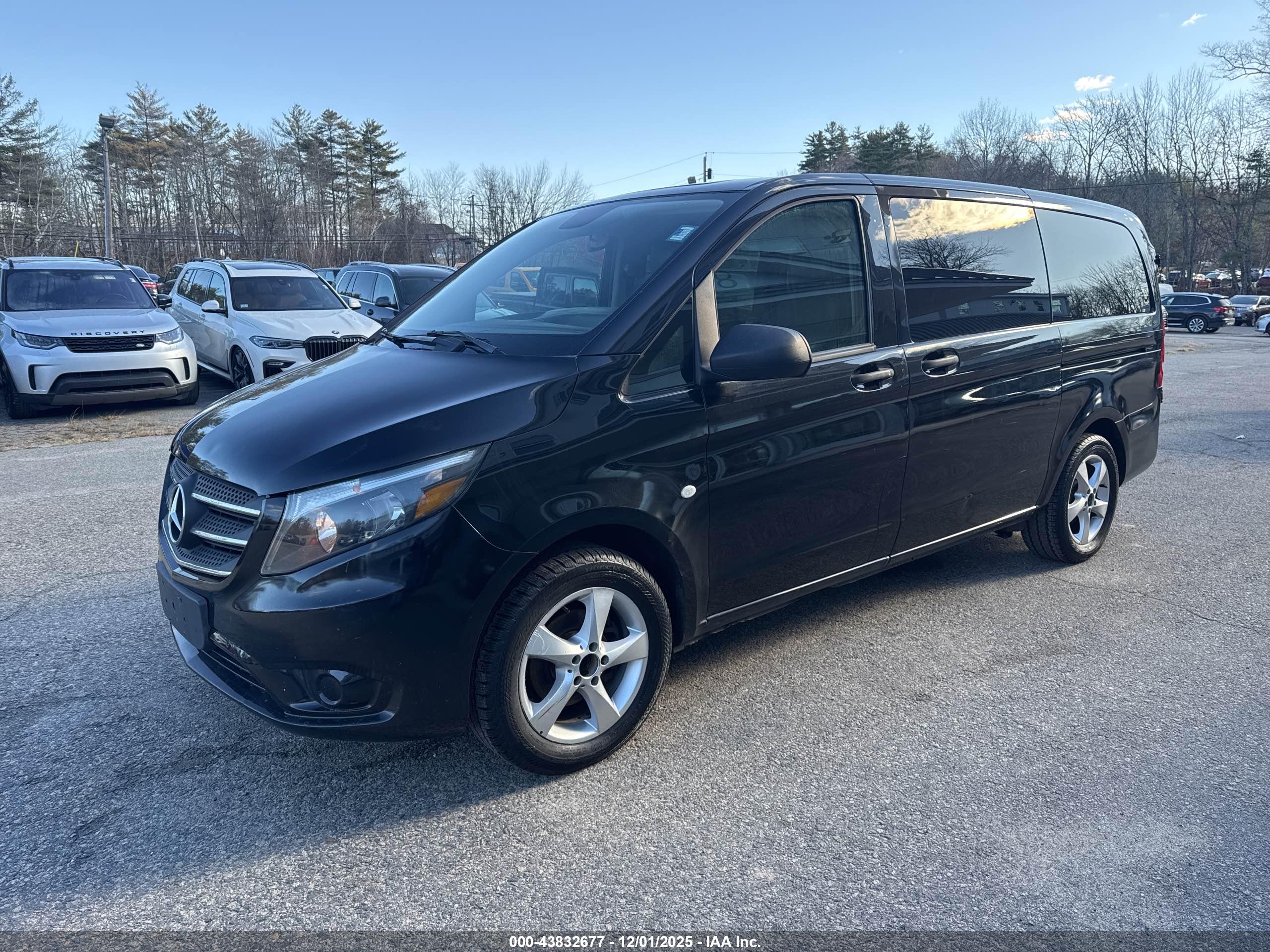 MERCEDES-BENZ METRIS image 2