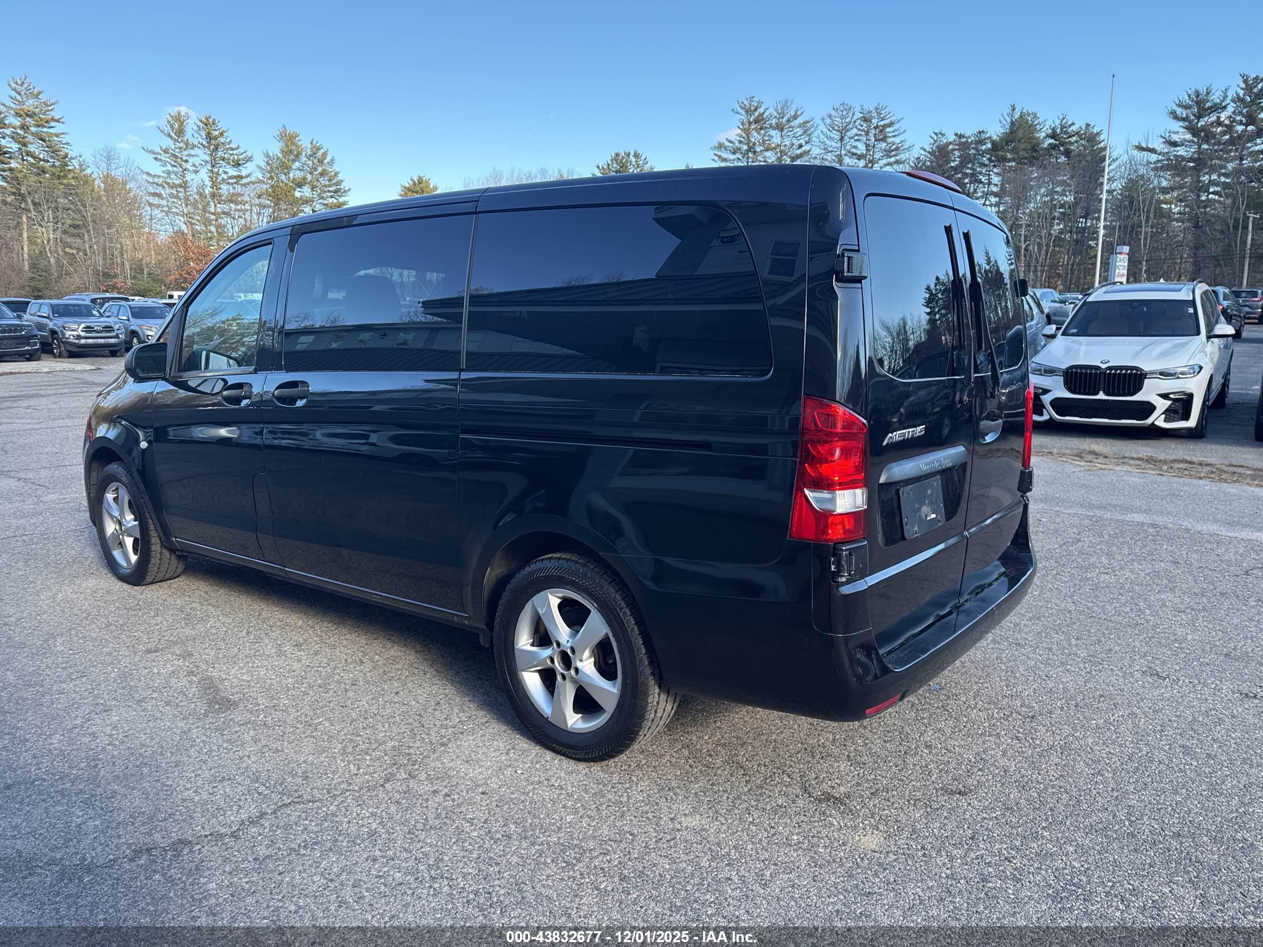 MERCEDES-BENZ METRIS image 3