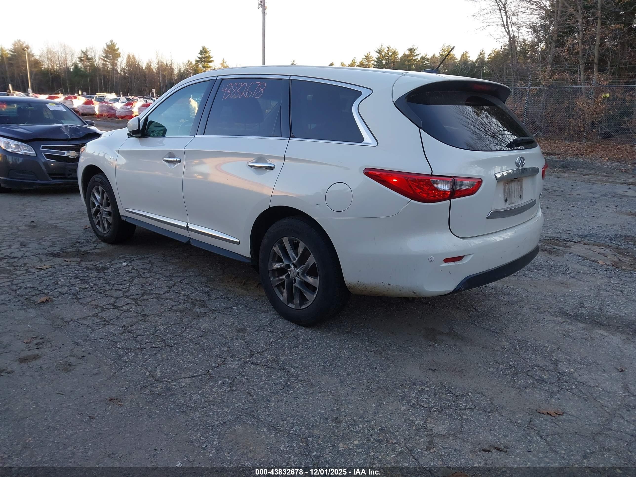 INFINITI QX60 image 3