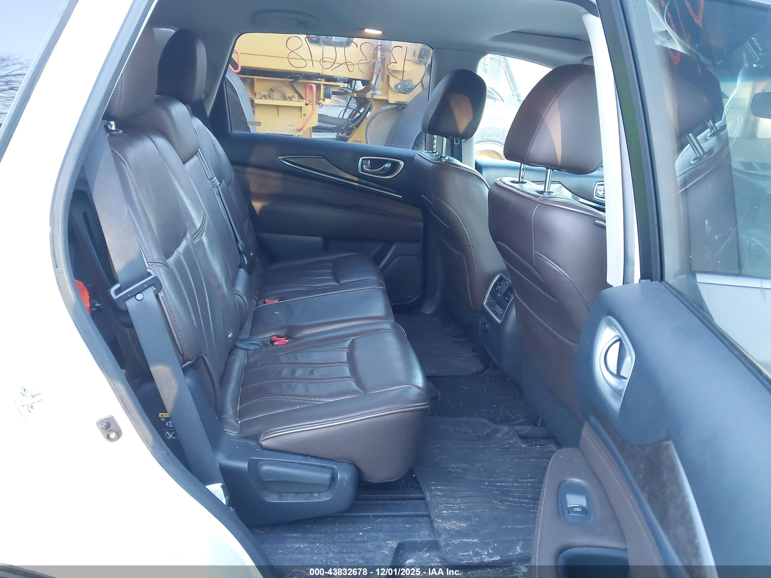 INFINITI QX60 image 8