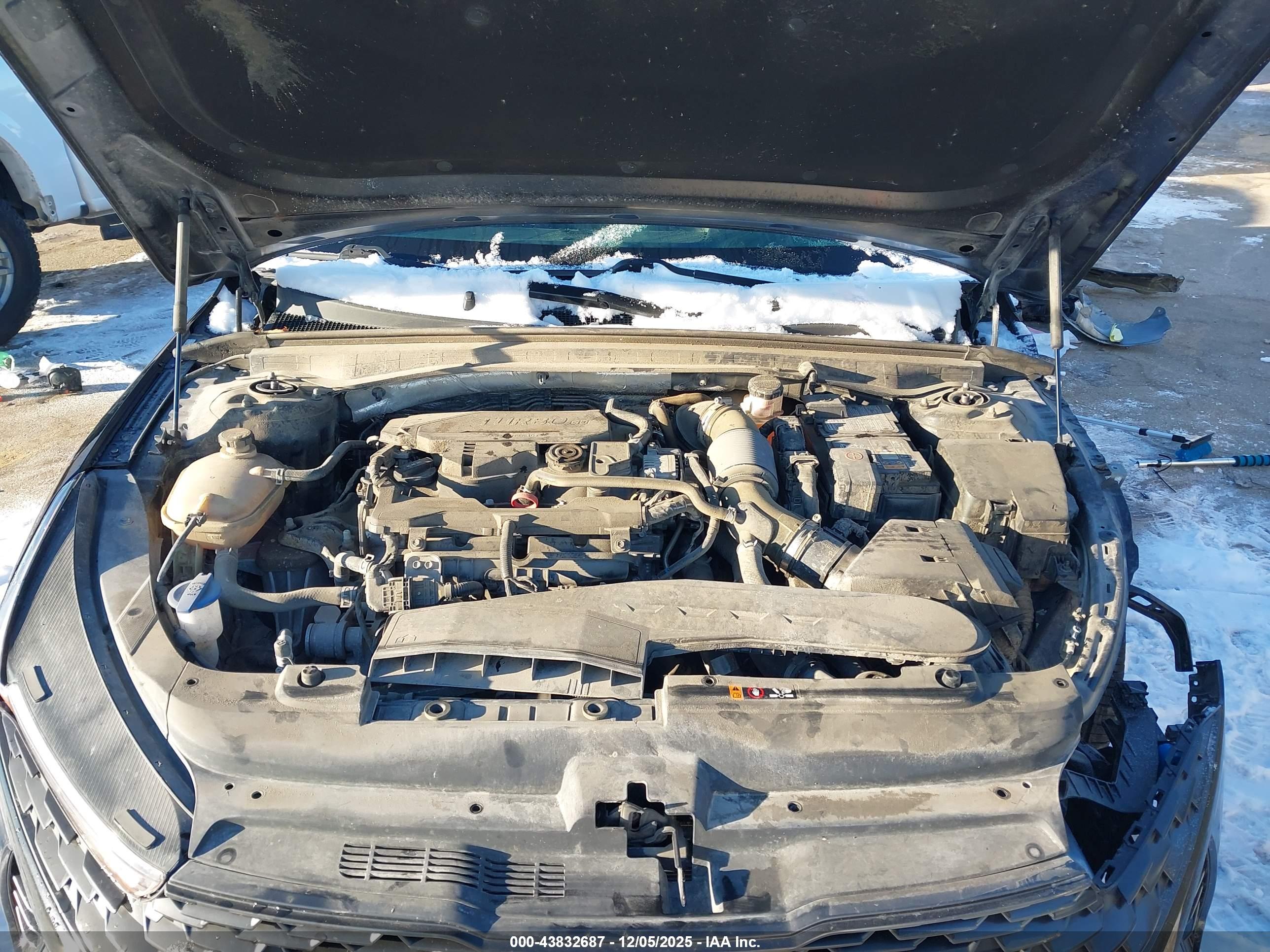 KIA K5 image 10