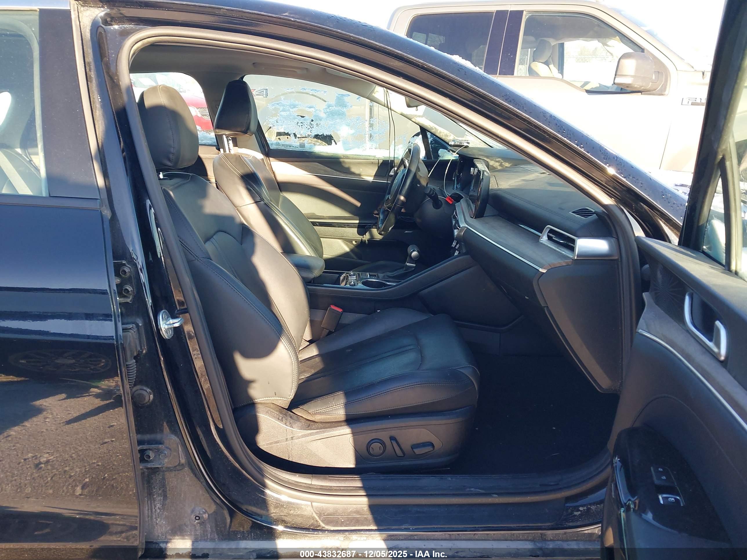 KIA K5 image 5