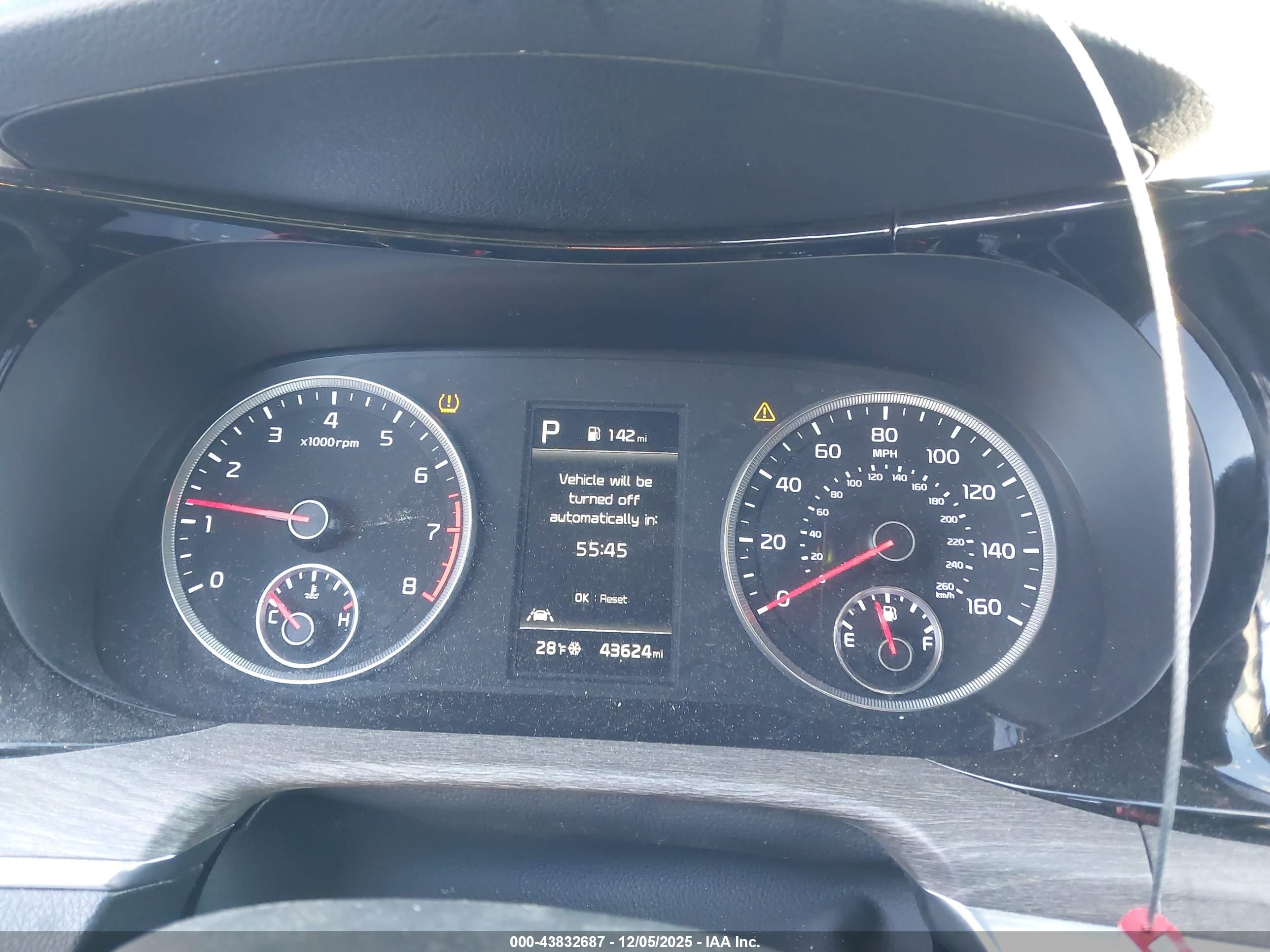 KIA K5 image 7