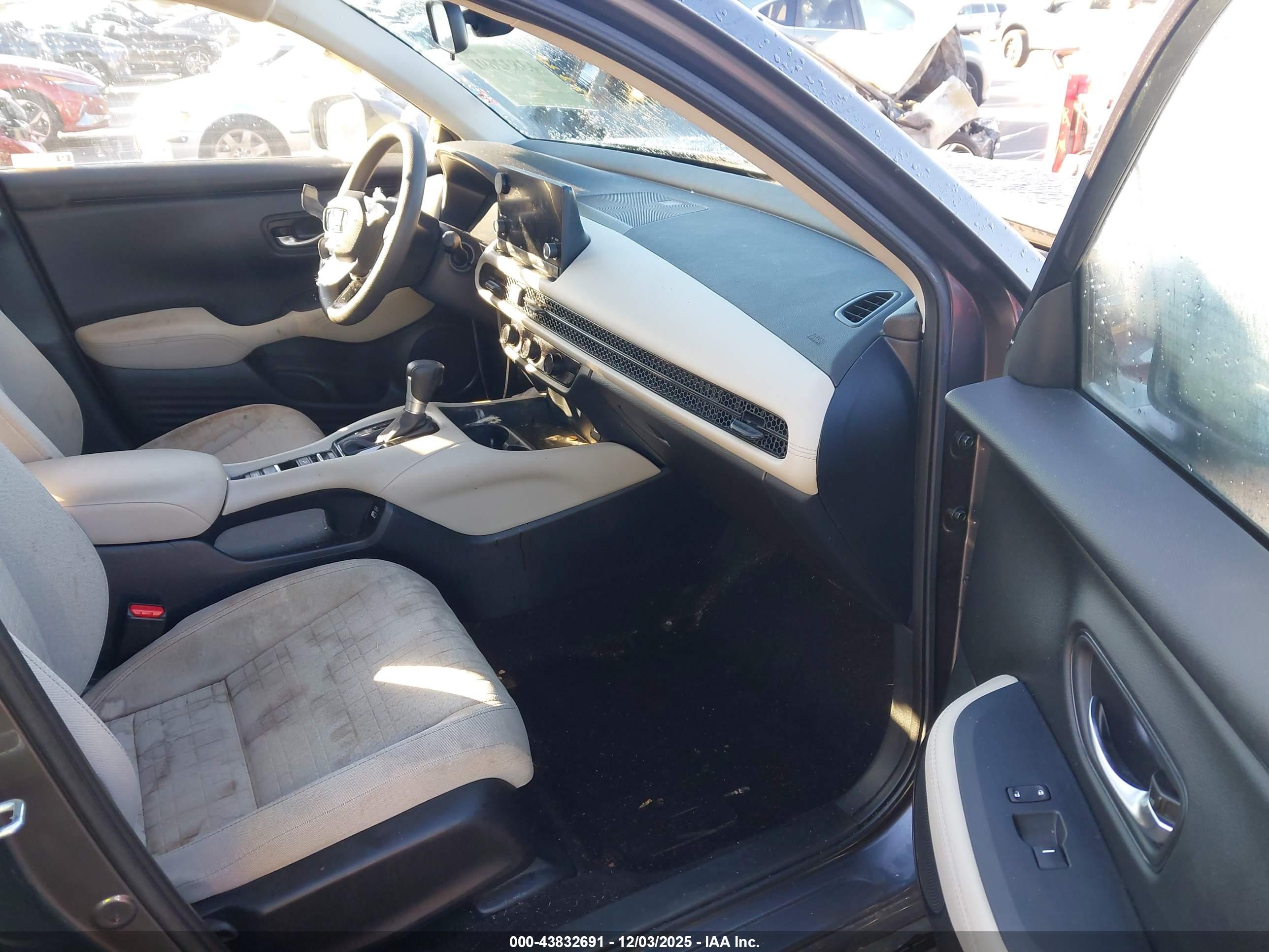 HONDA HR-V image 5