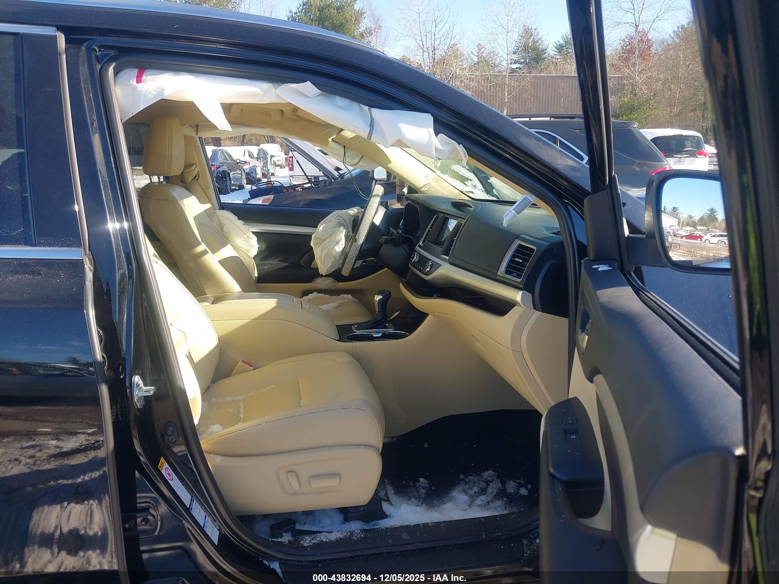 TOYOTA HIGHLANDER image 5