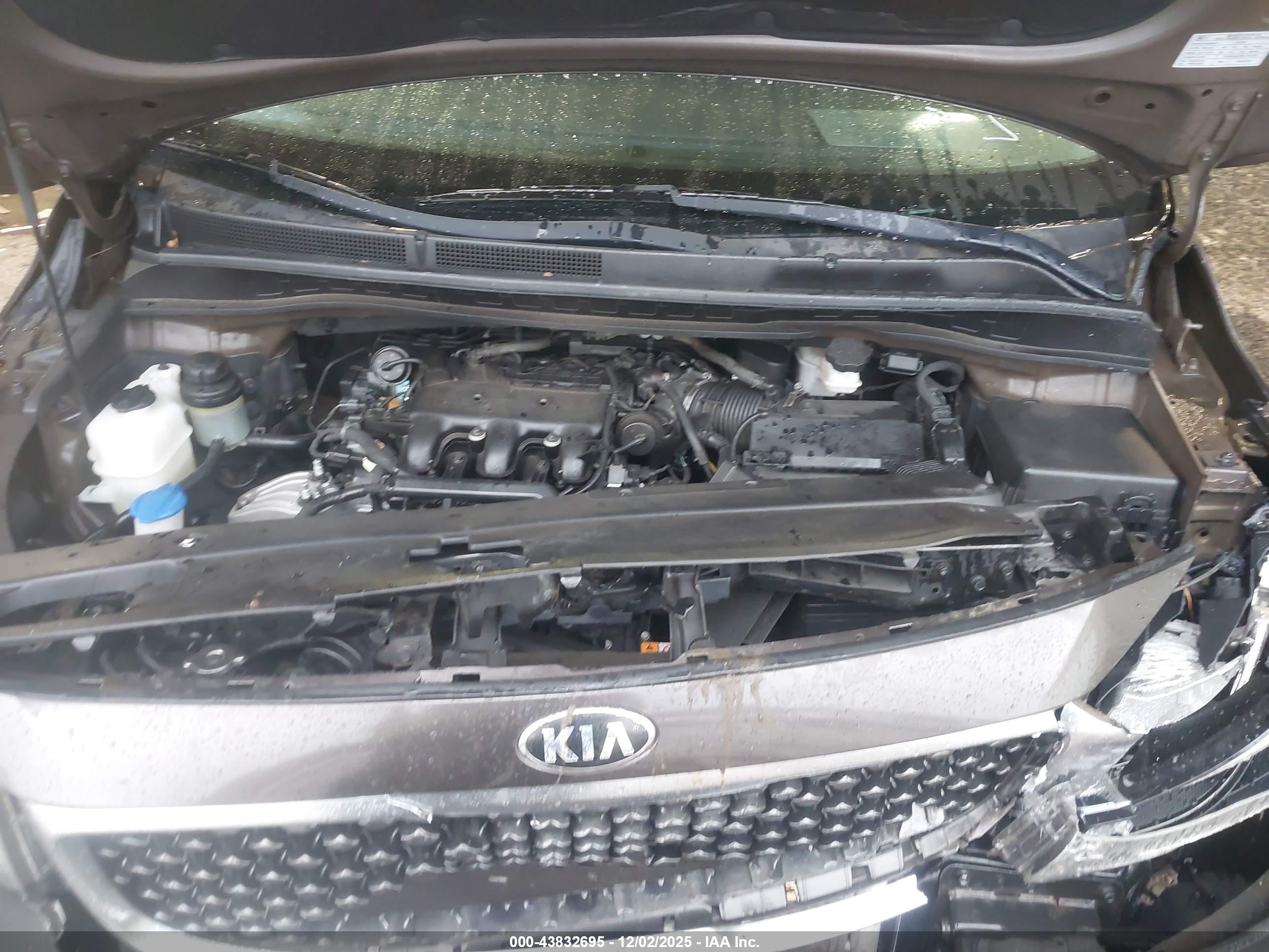 KIA SEDONA image 10