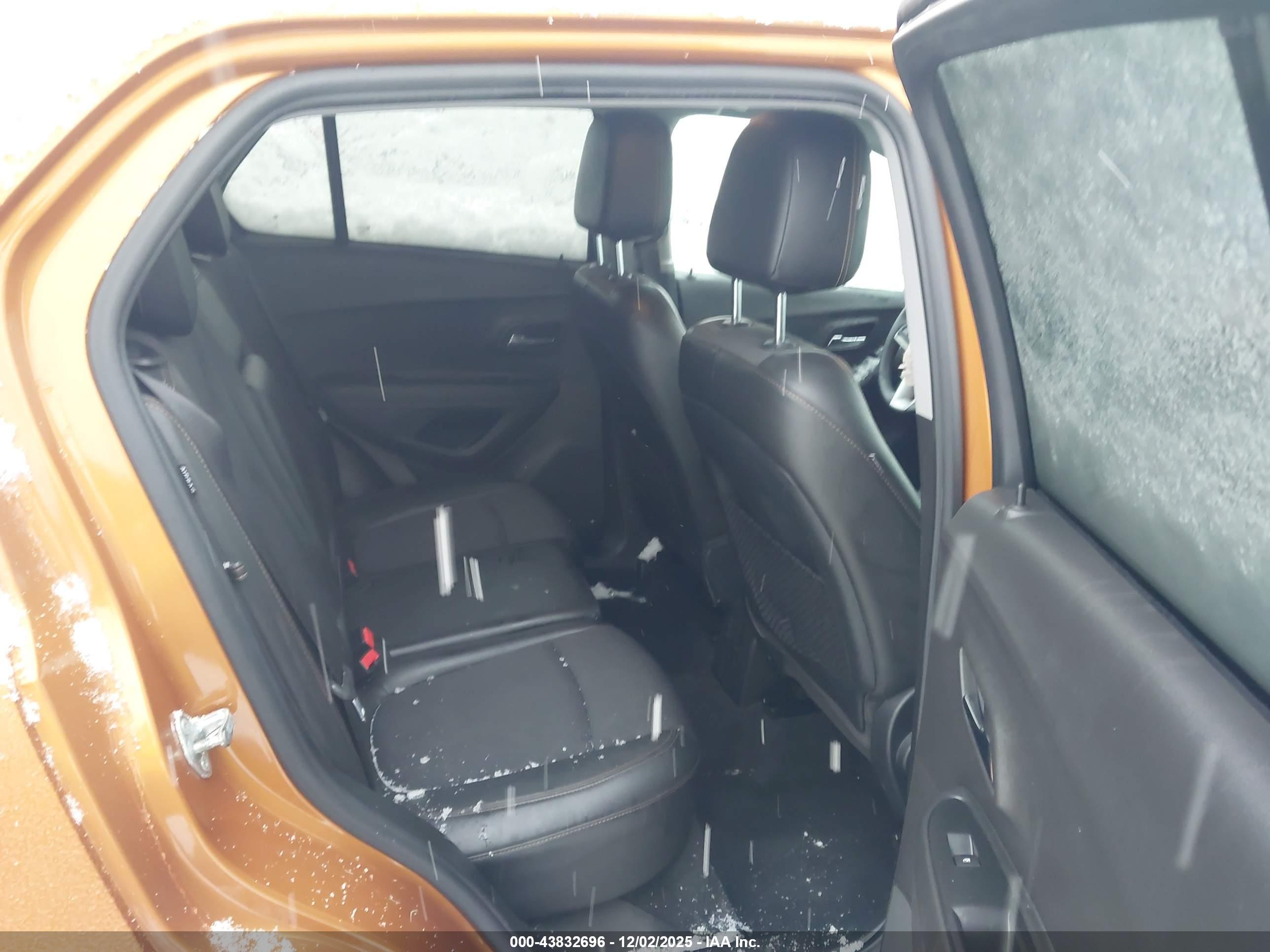 CHEVROLET TRAX image 8