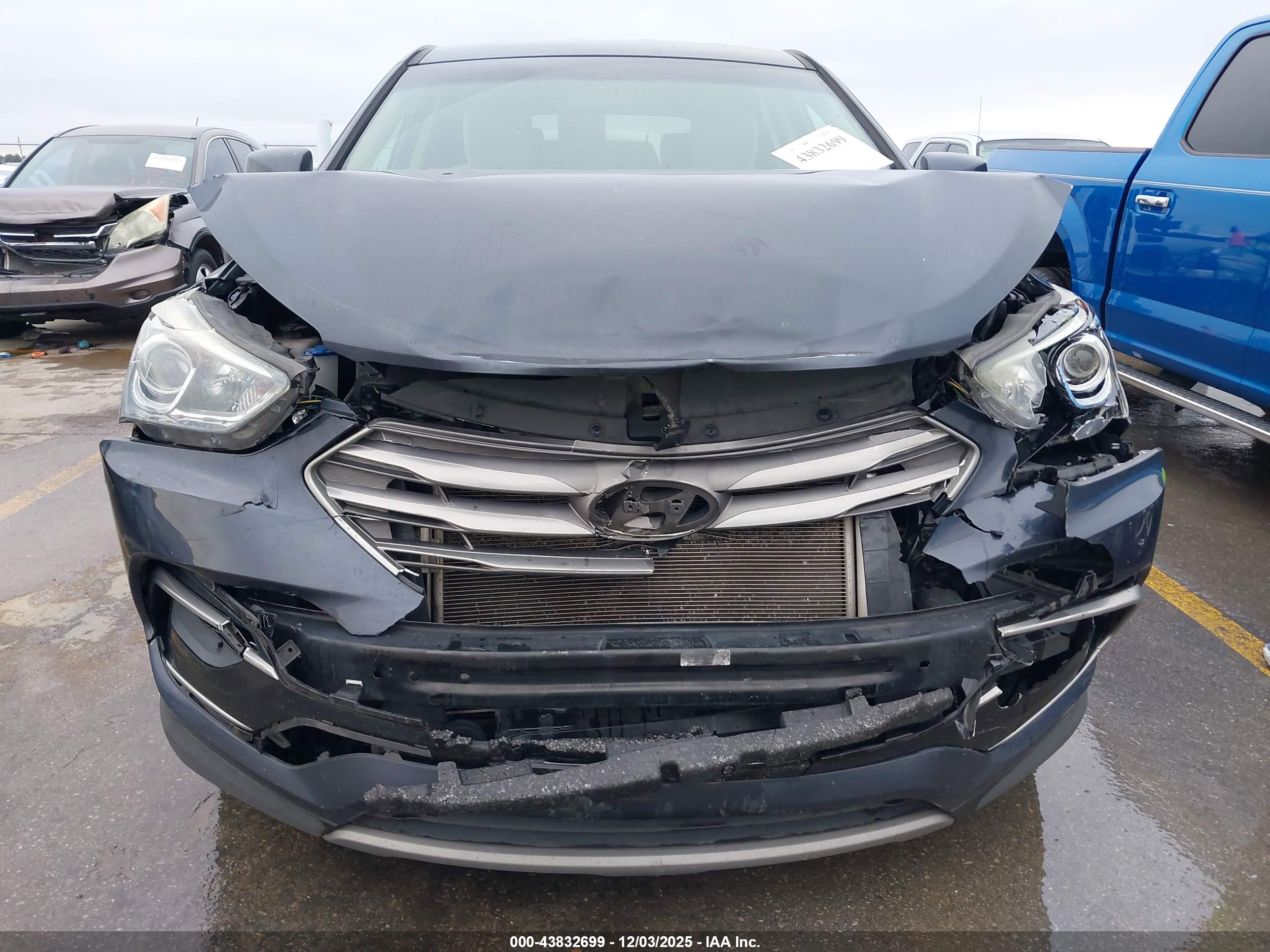 HYUNDAI SANTA image 6