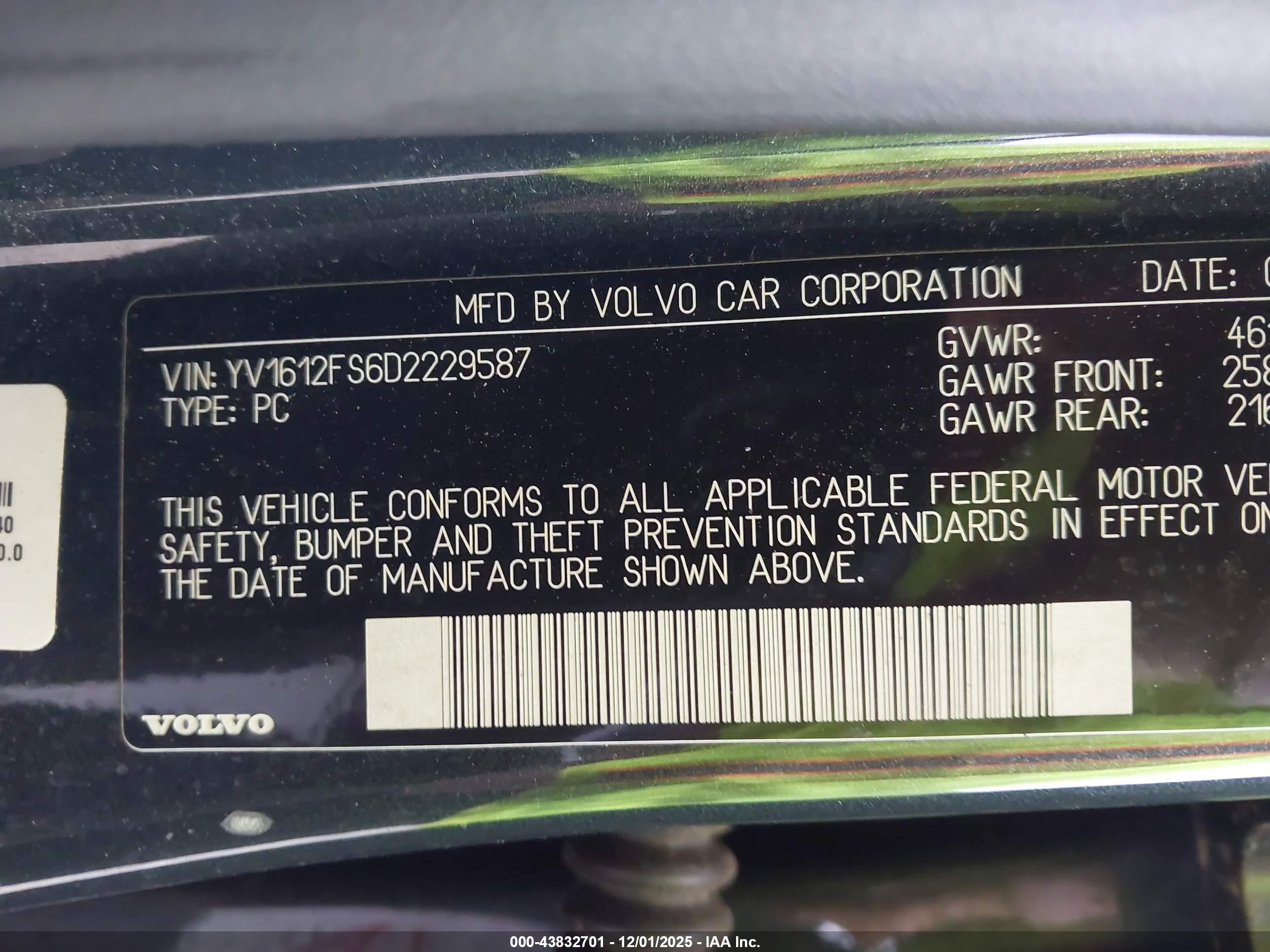 VOLVO S60 image 9