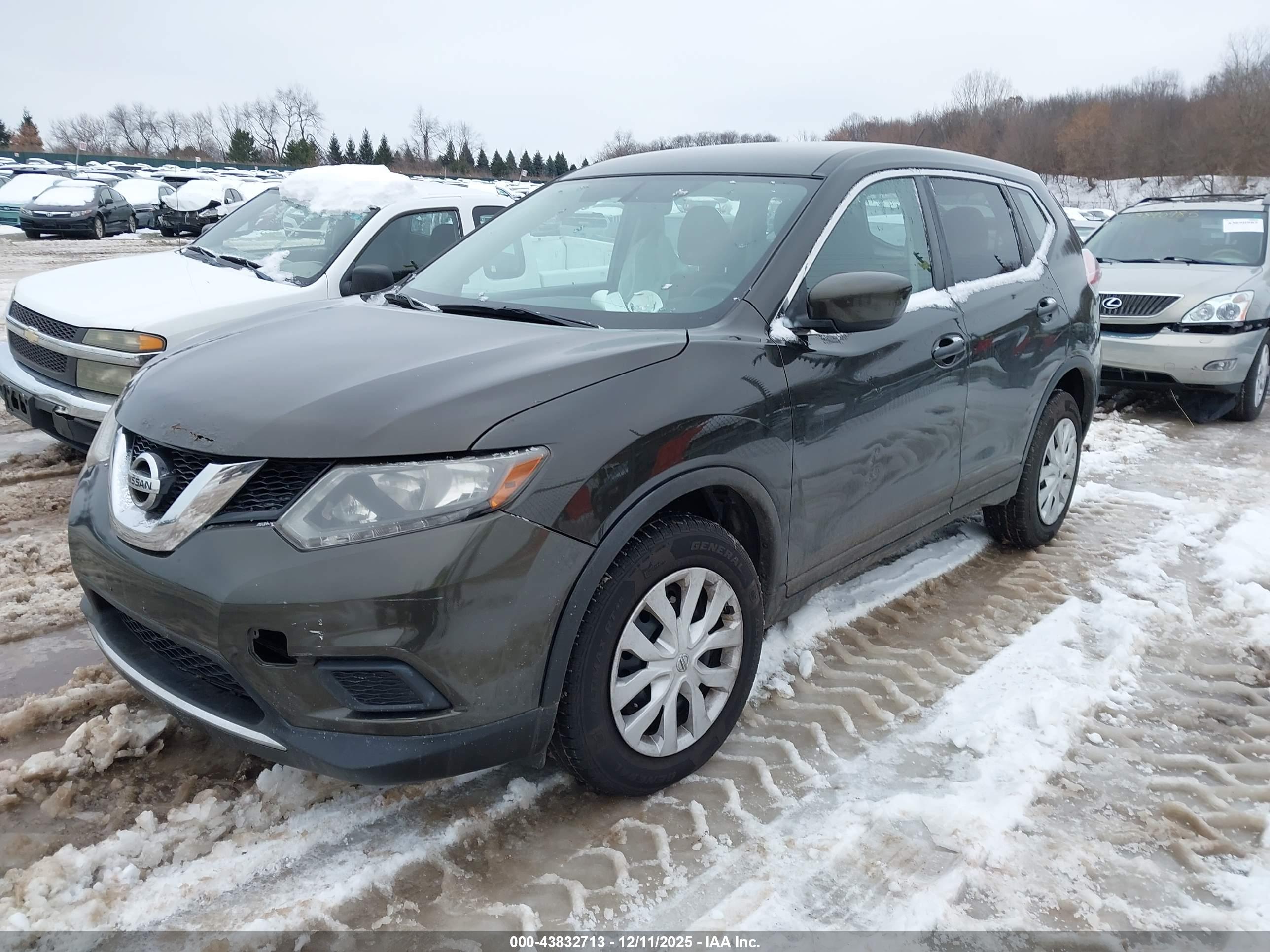 NISSAN ROGUE image 2