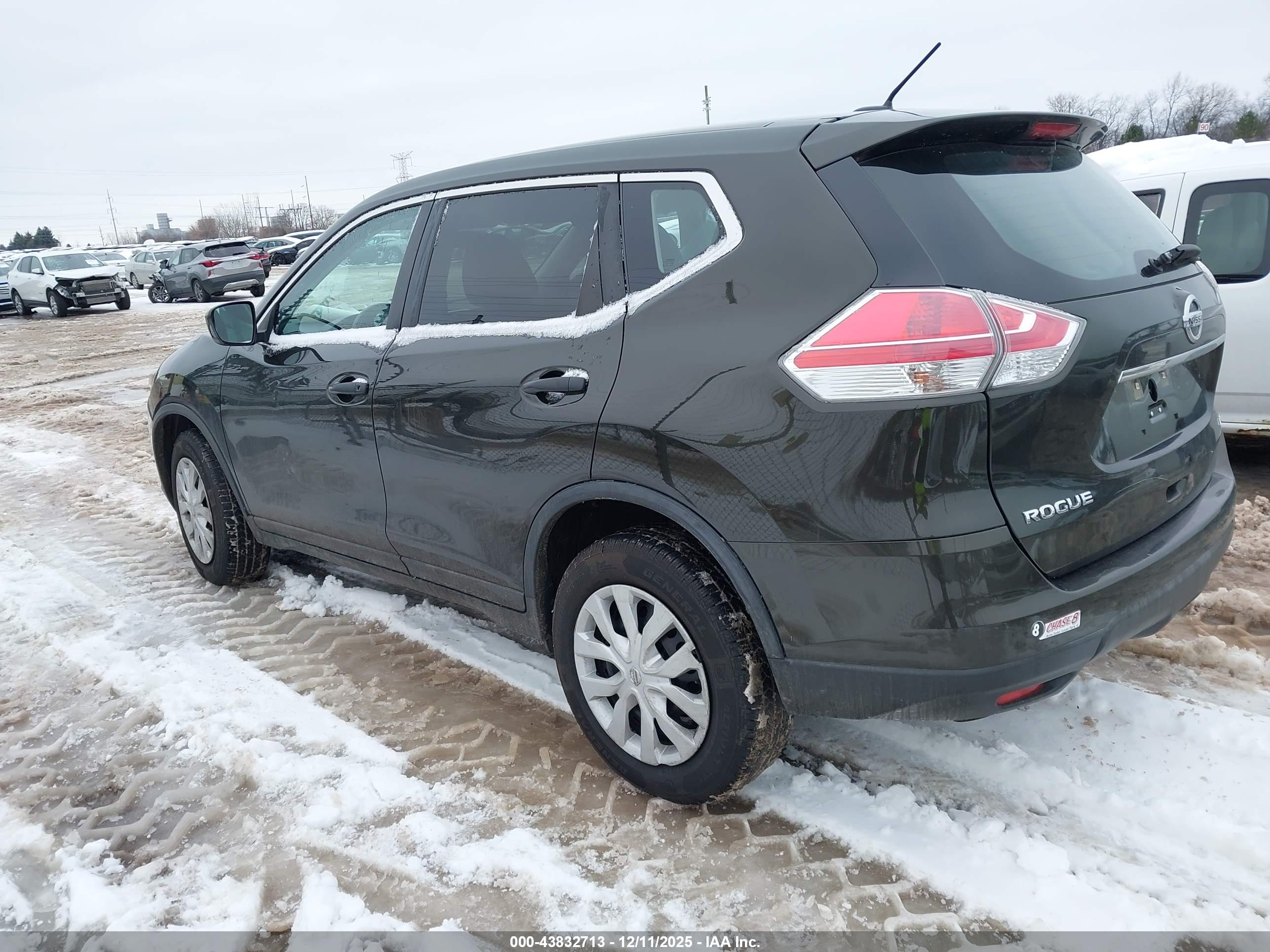 NISSAN ROGUE image 3
