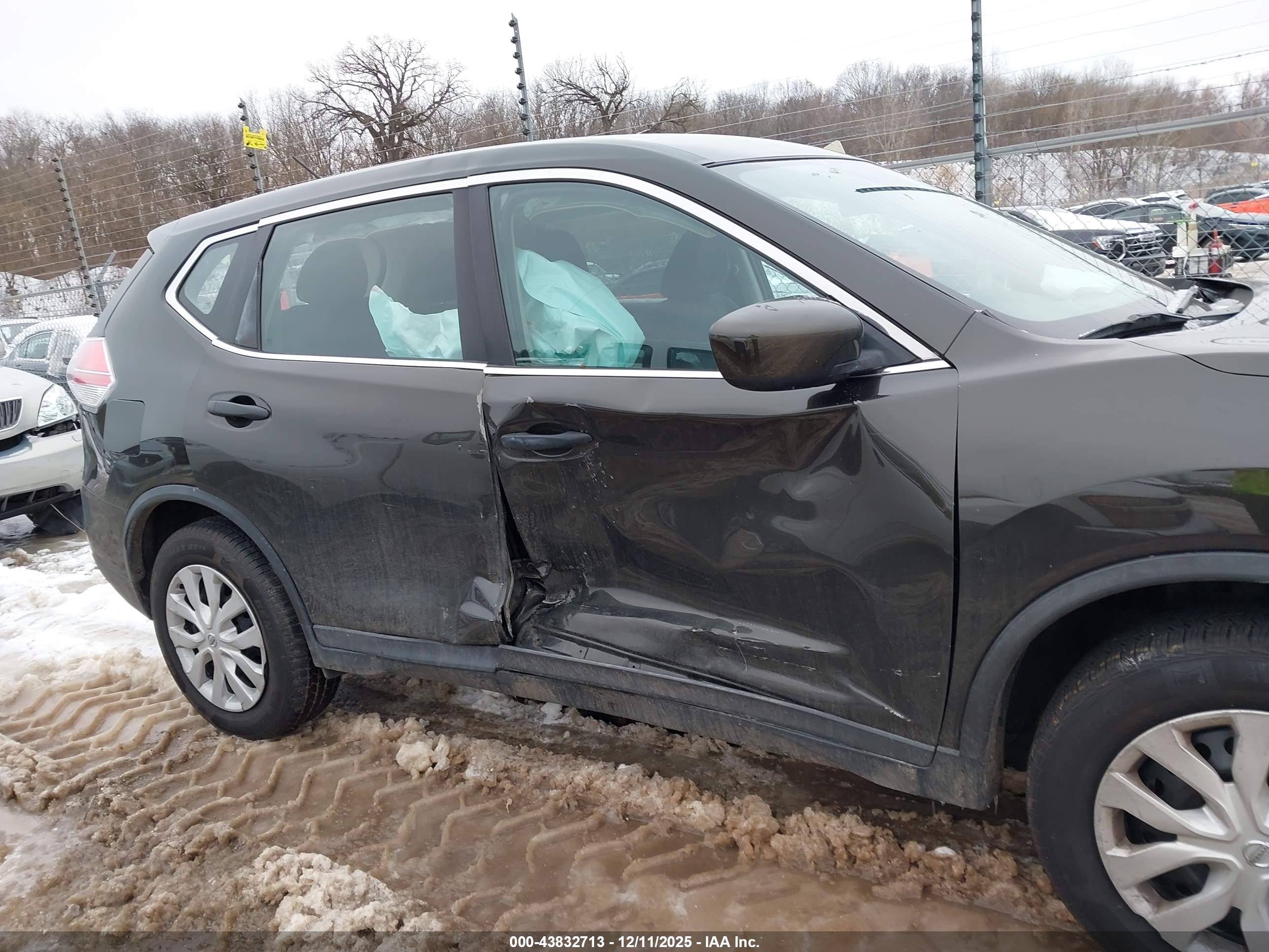 NISSAN ROGUE image 6