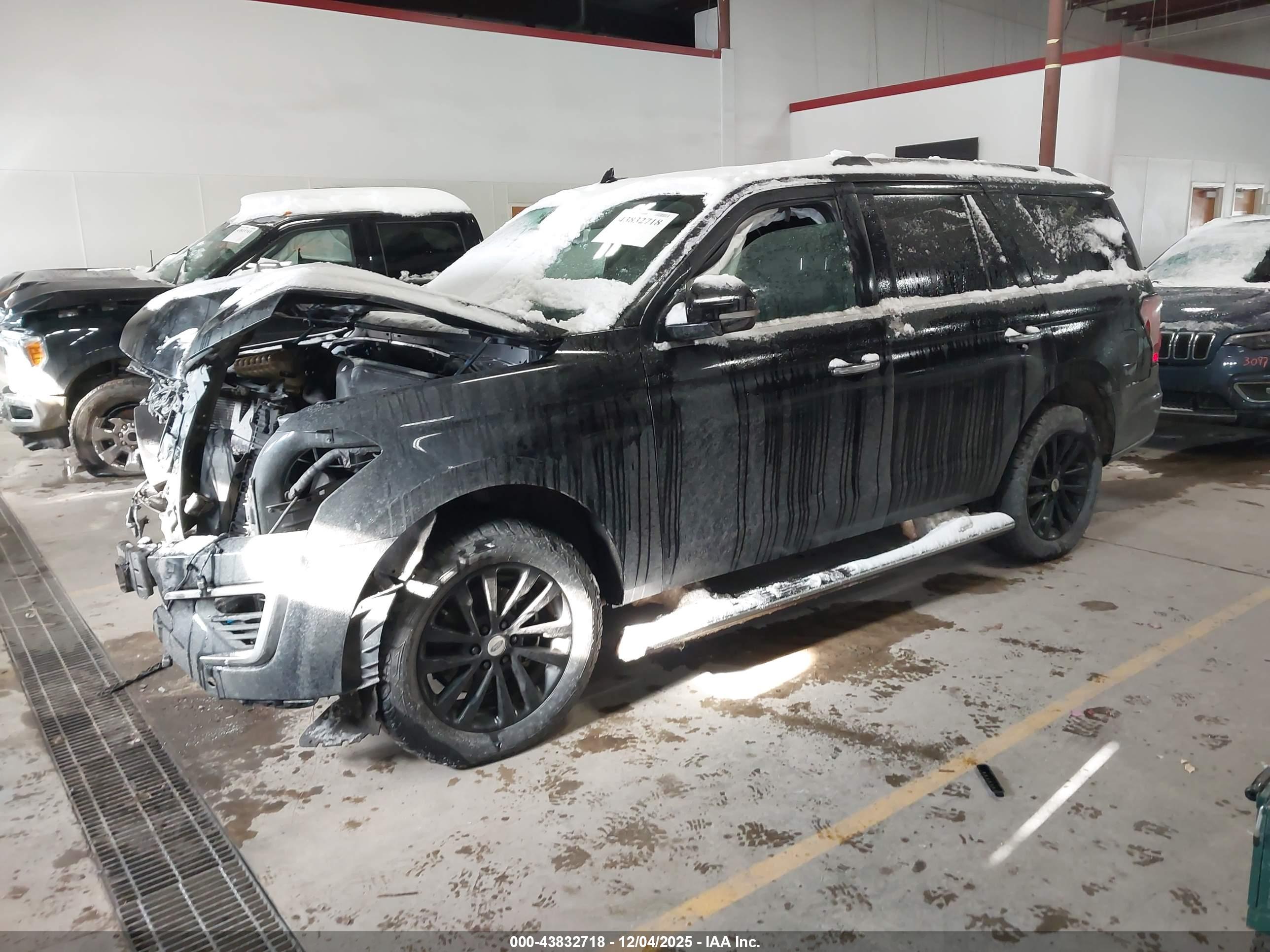 FORD EXPEDITION image 2