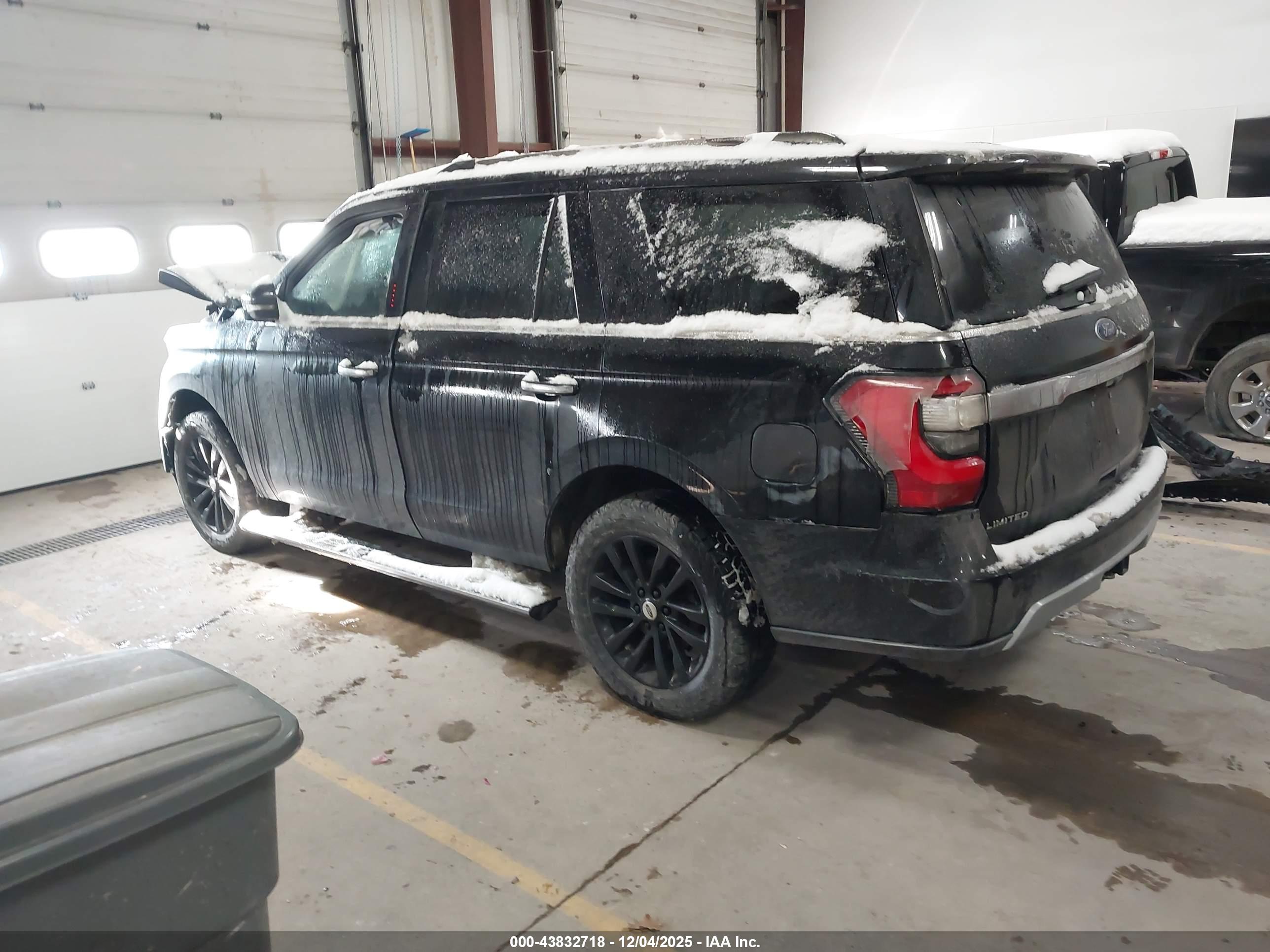 FORD EXPEDITION image 3